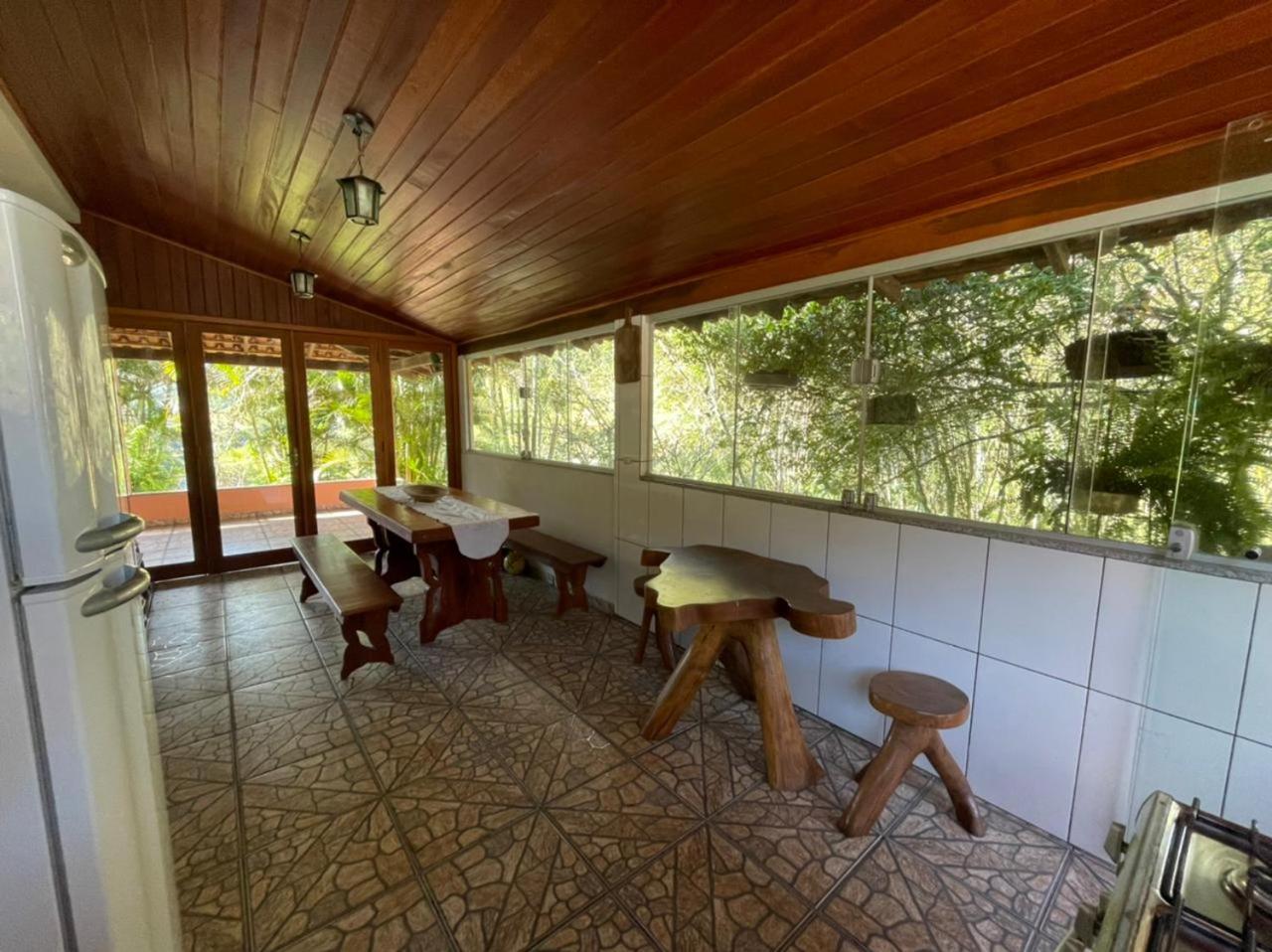 Casa de Campo com piscina e churrasqueira a 10min do Centro Domingos Martins