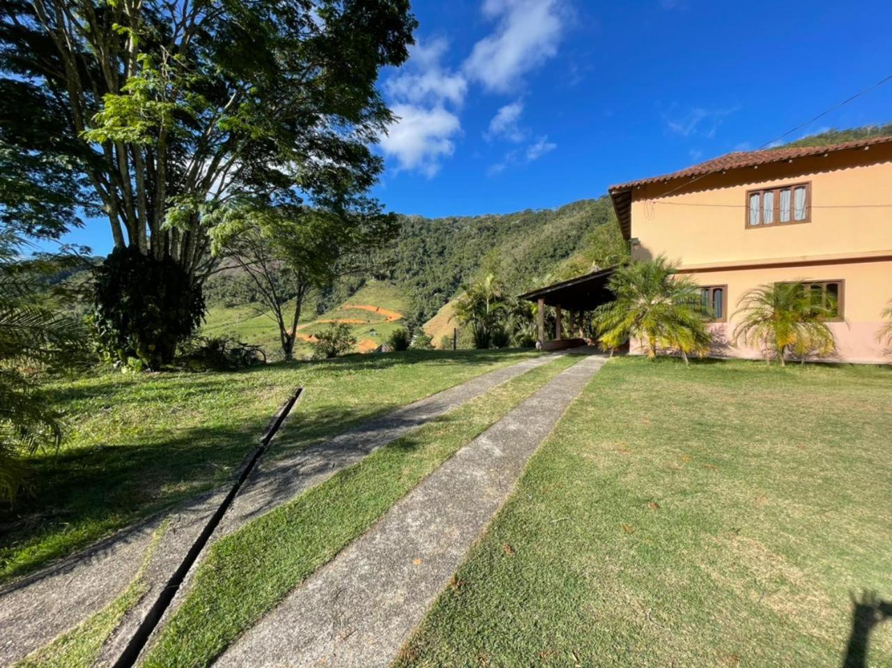 Casa de Campo com piscina e churrasqueira a 10min do Centro Domingos Martins