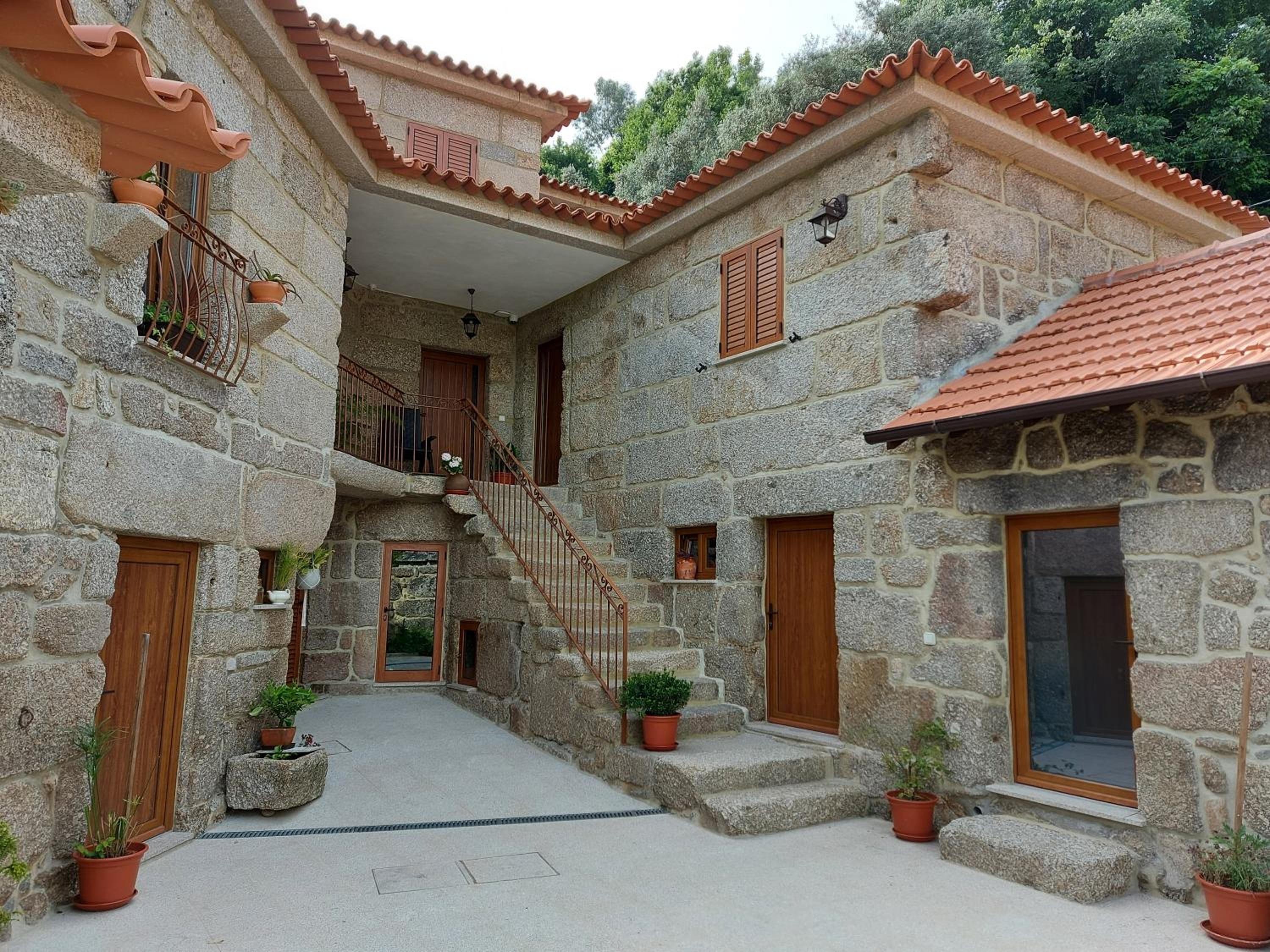 Casa Novelhos view 4