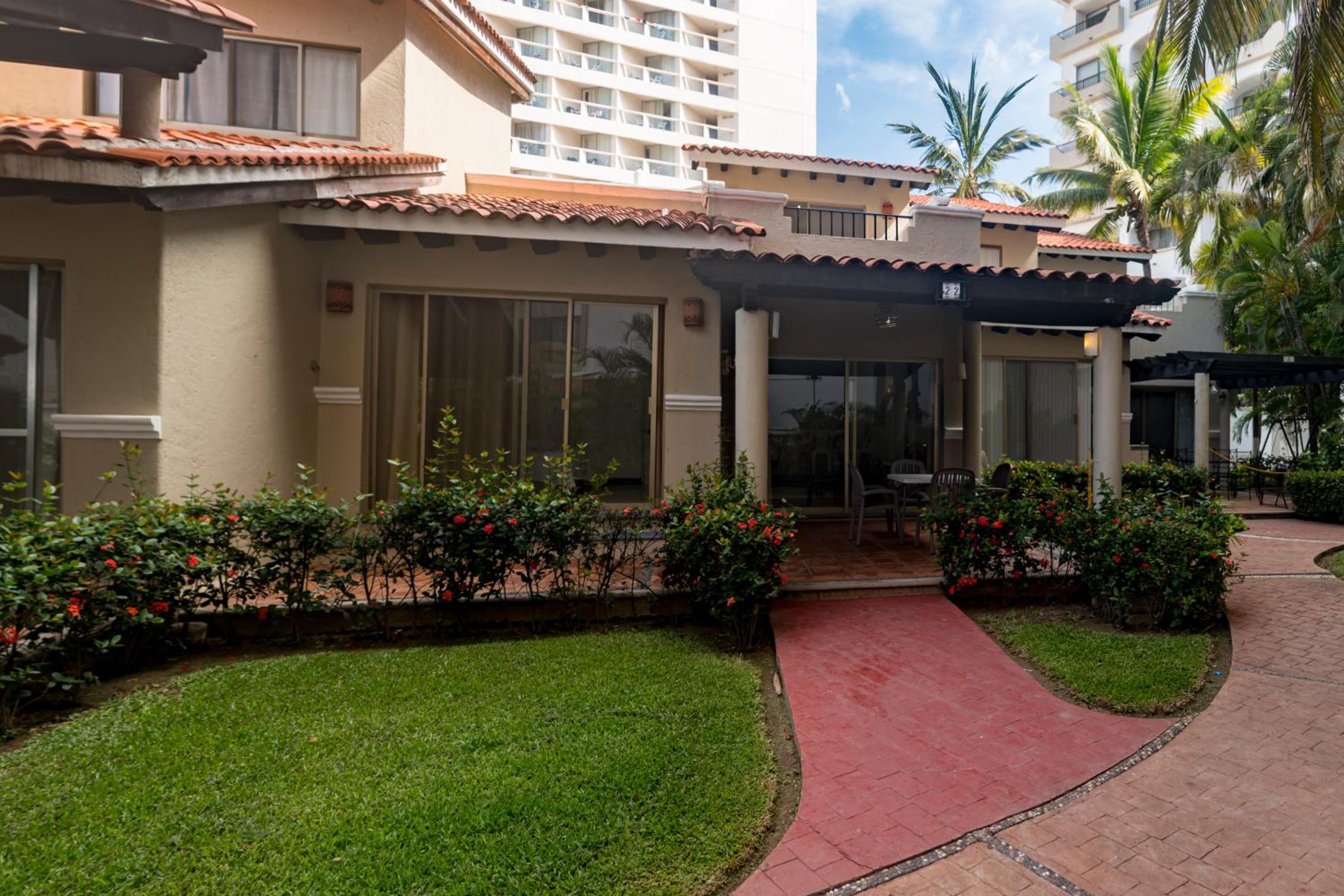 Aca Suites Ixtapa