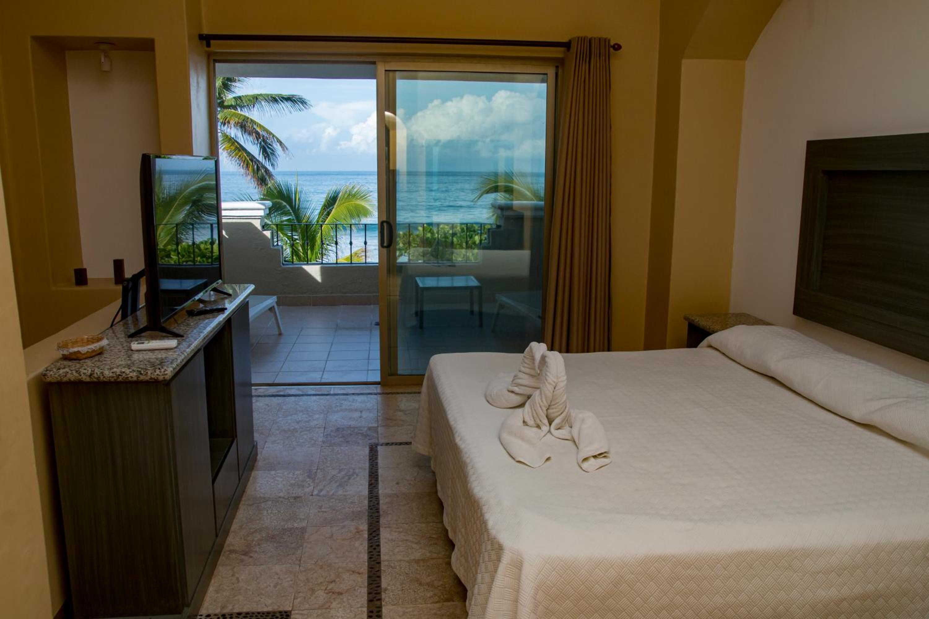 Aca Suites Ixtapa