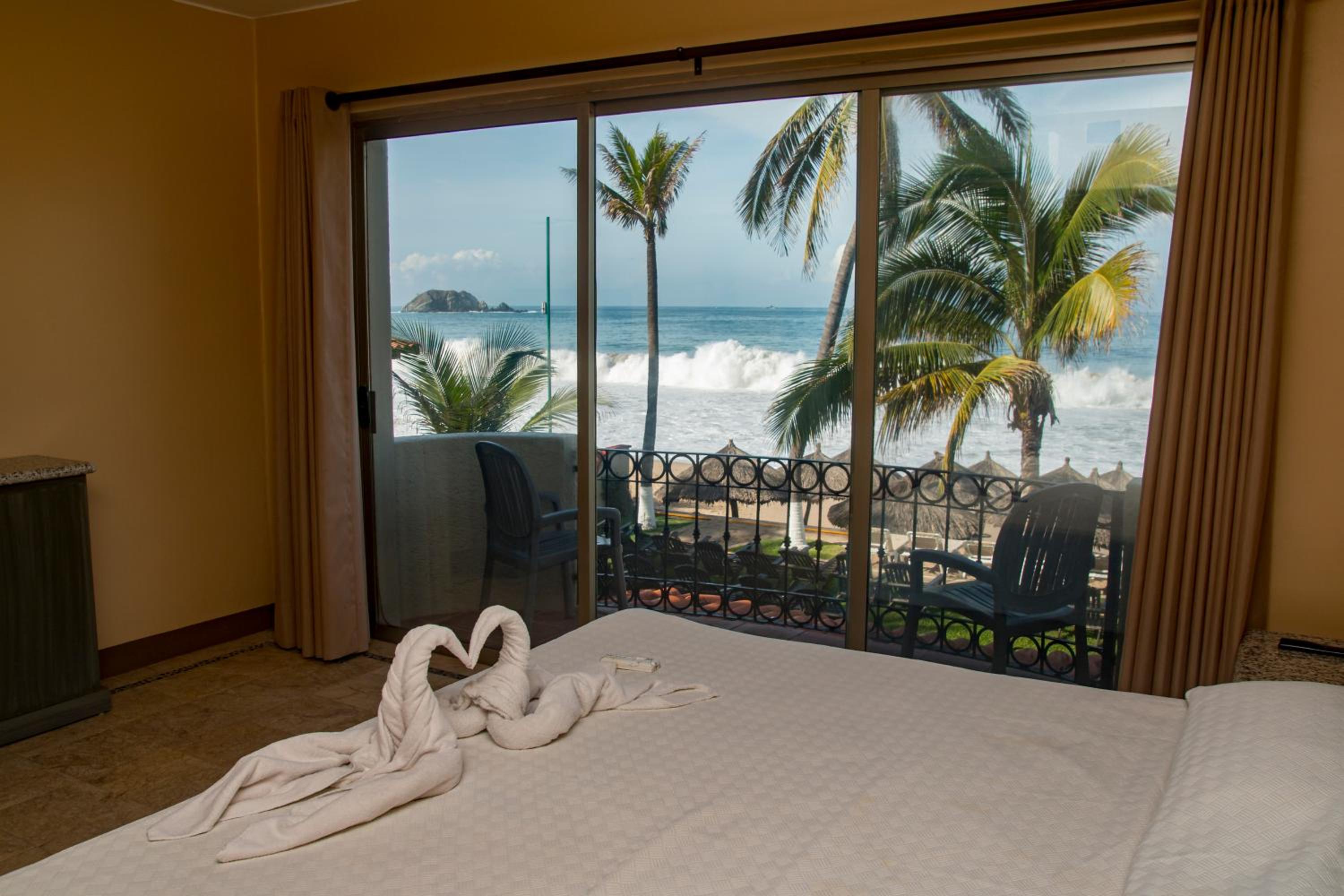 Aca Suites Ixtapa