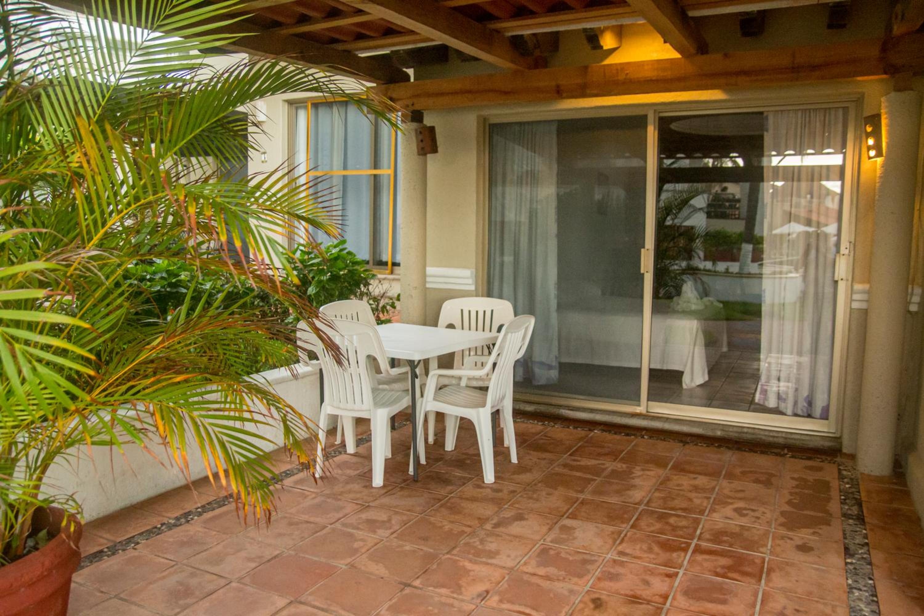 Aca Suites Ixtapa
