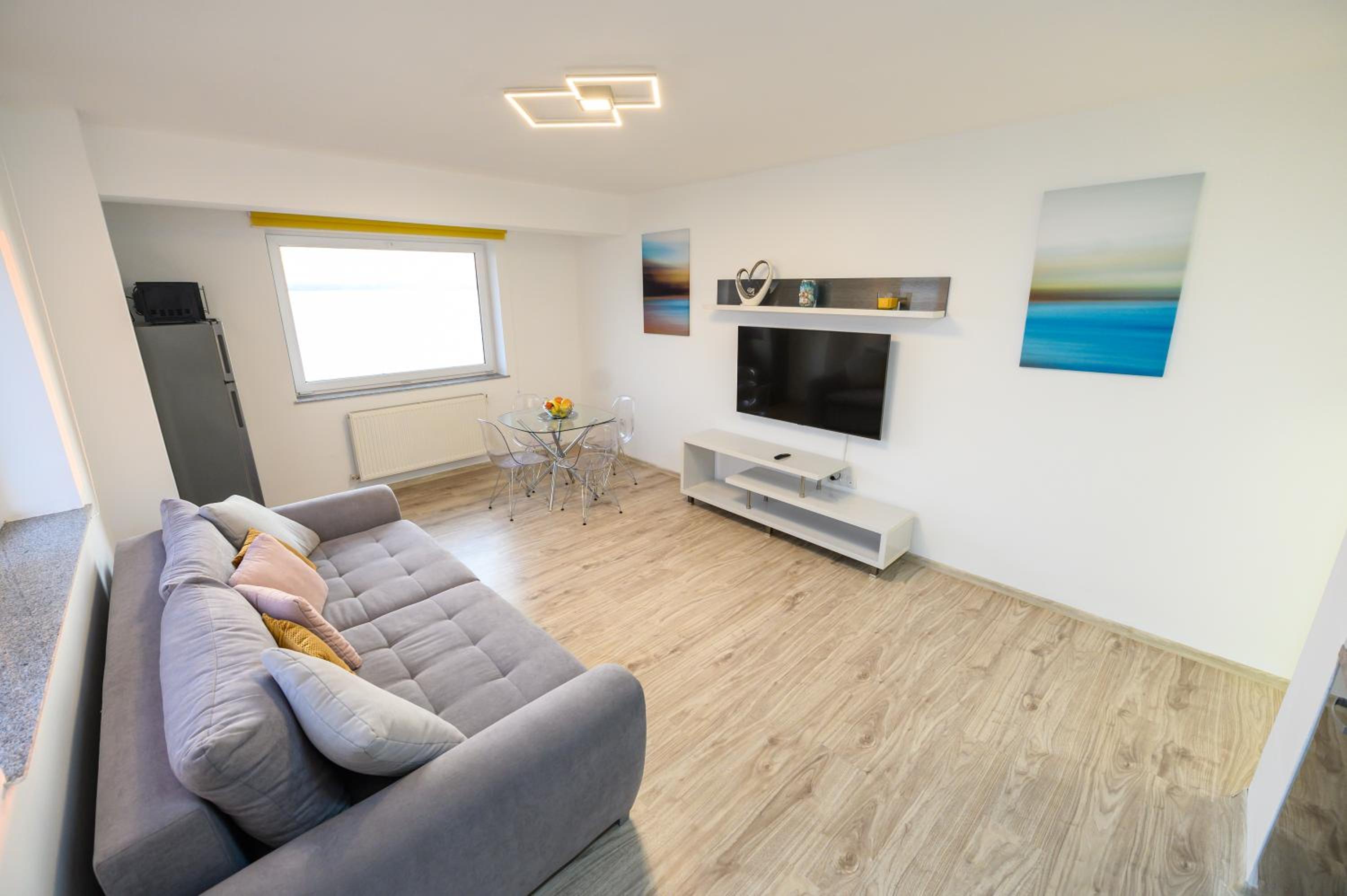 Sunset Lake Apartament Mamaia view 5