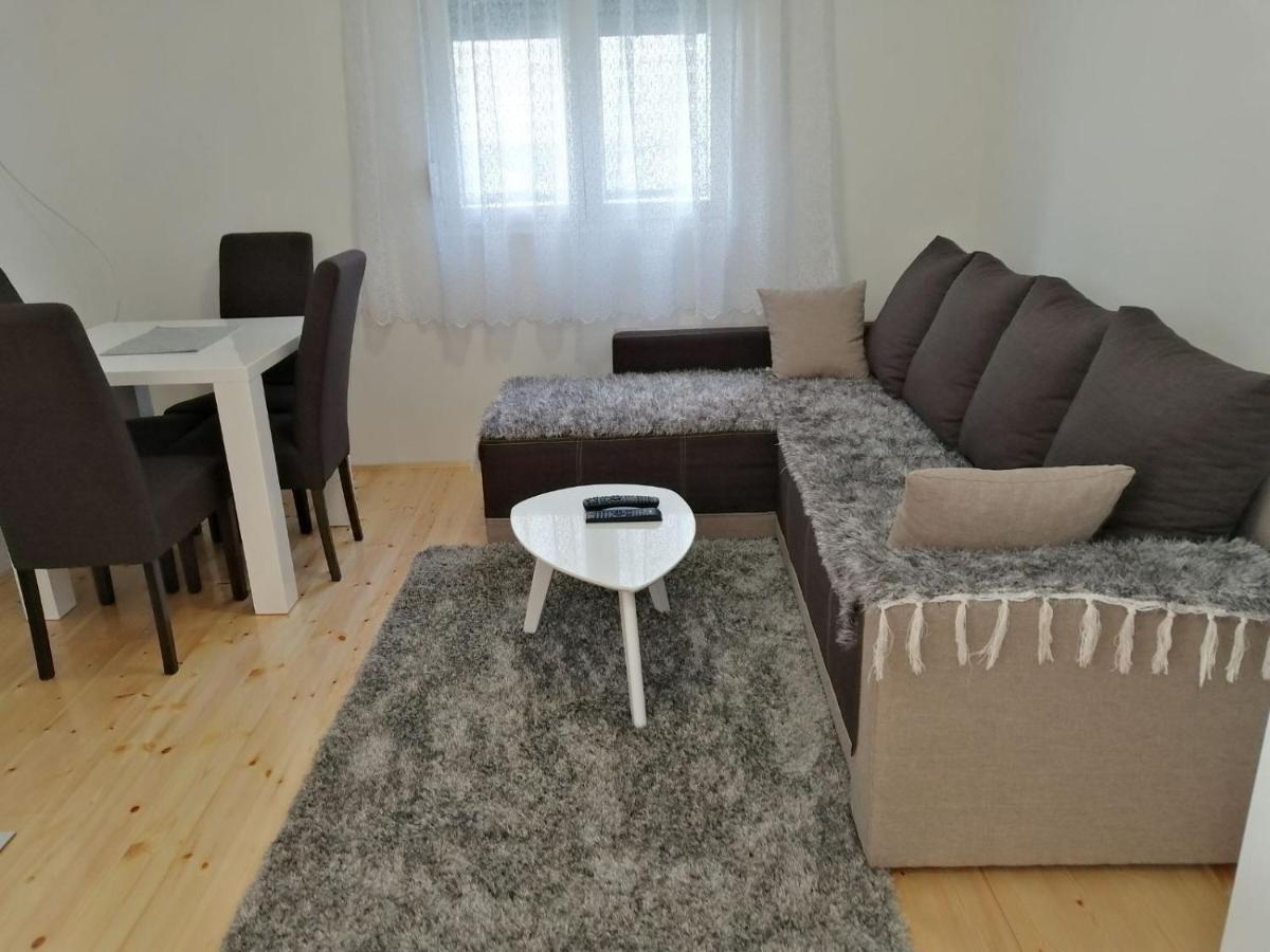 Hotel Apartman Pino - Image 1
