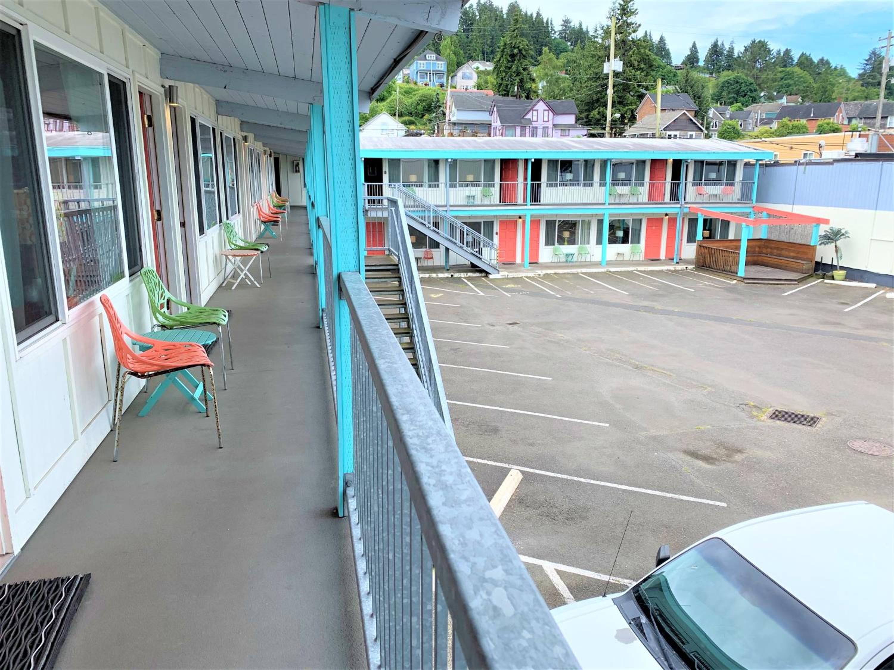 Atomic Motel