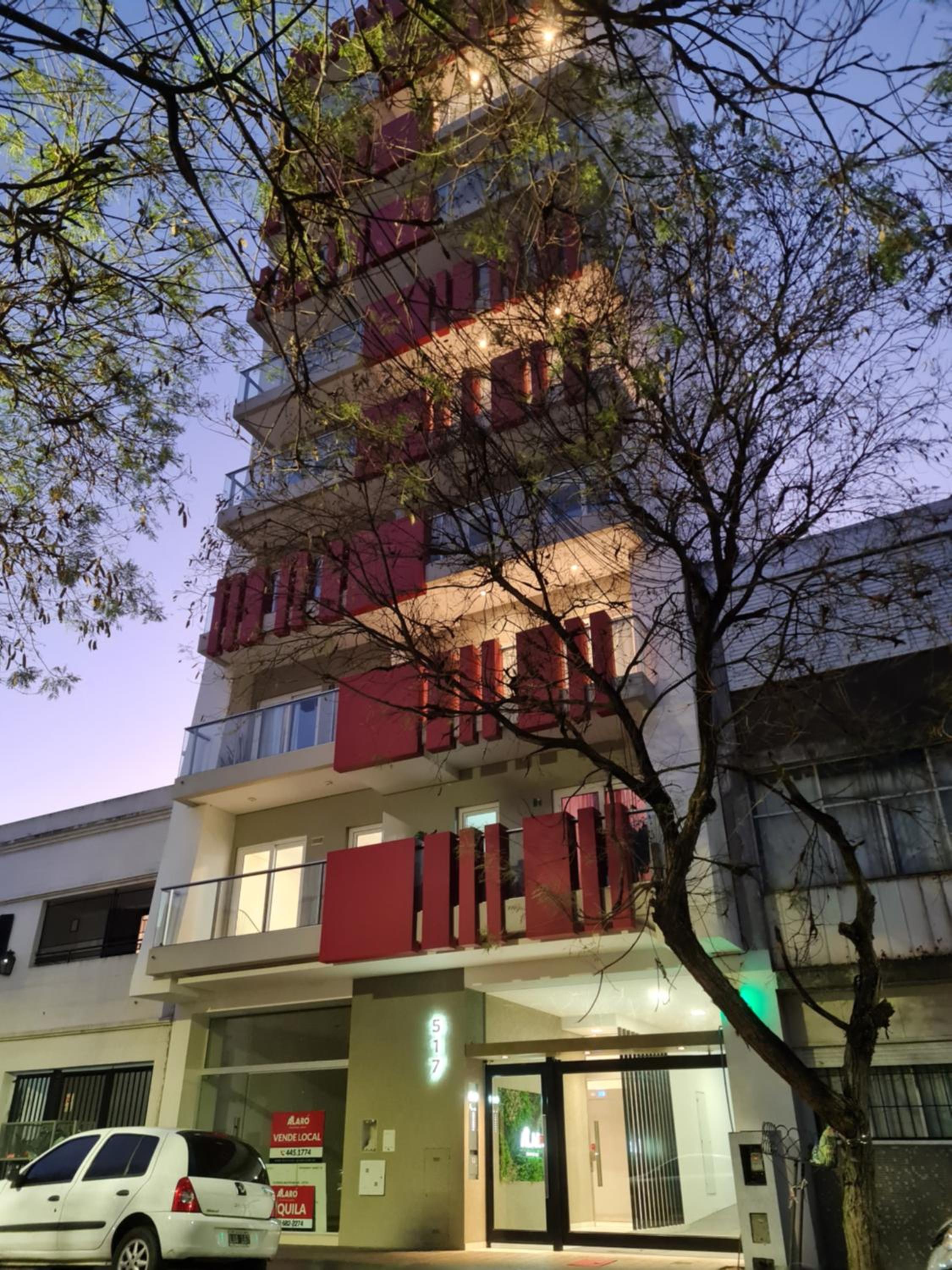 Confort Platense departamento con cochera