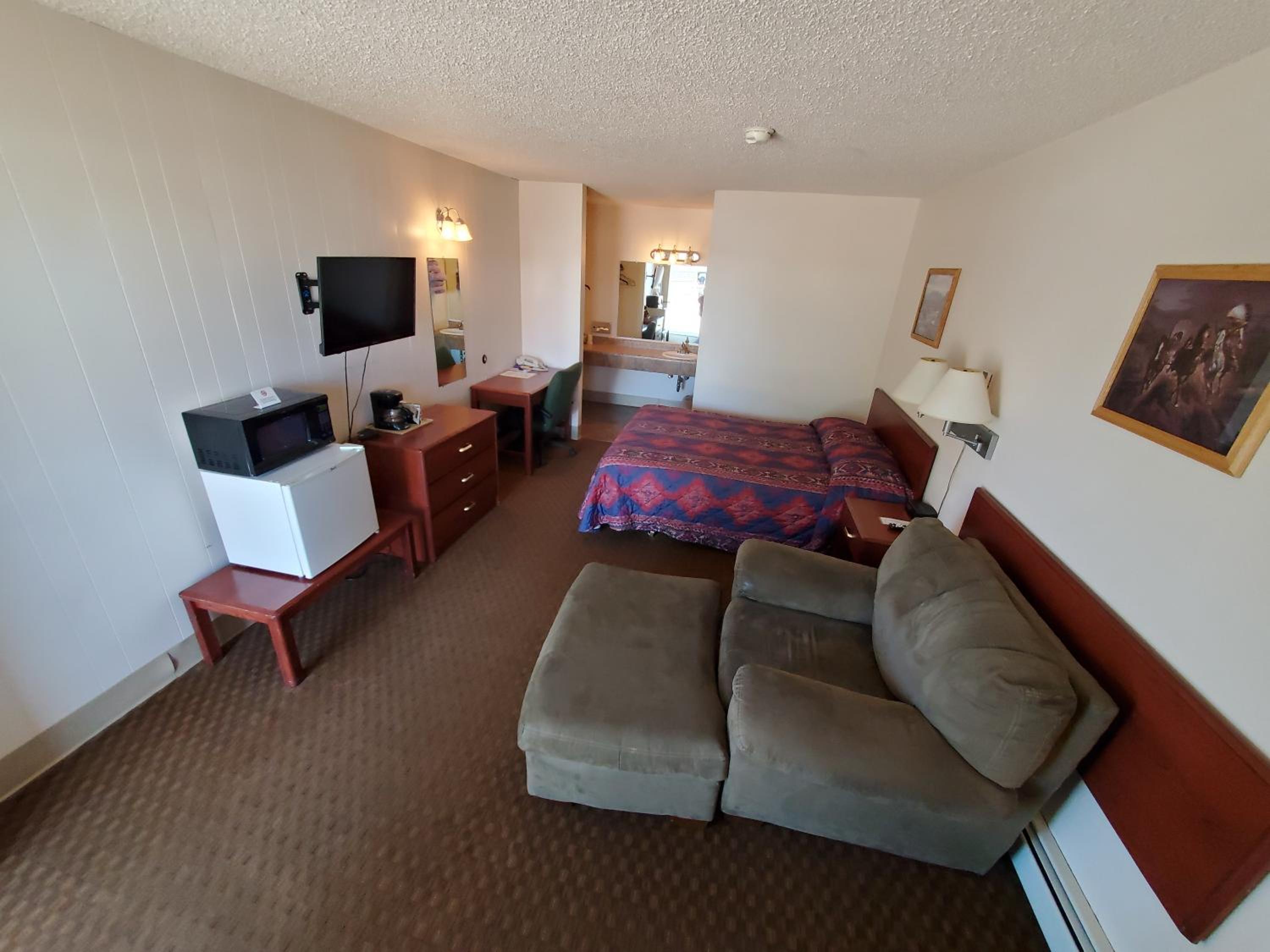 Riverside Inn