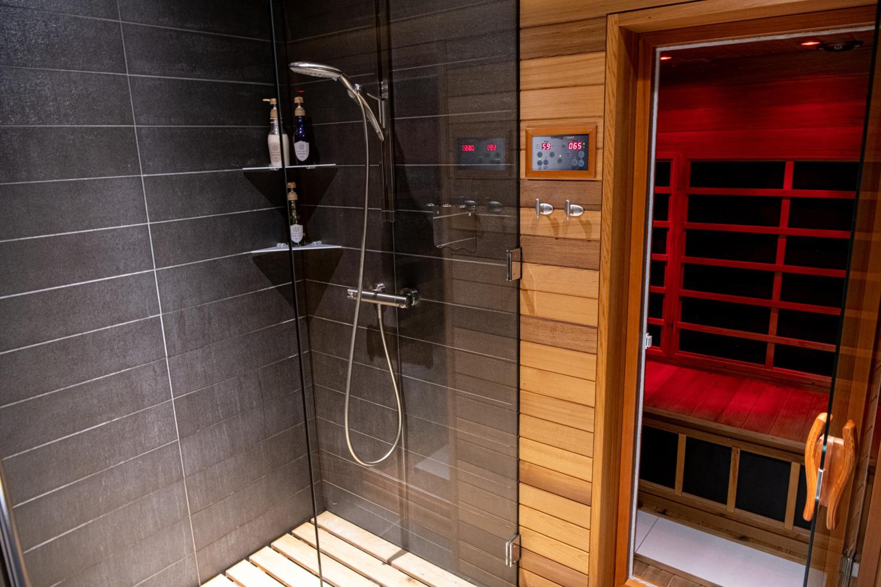 Phoenix Chalets by HHG