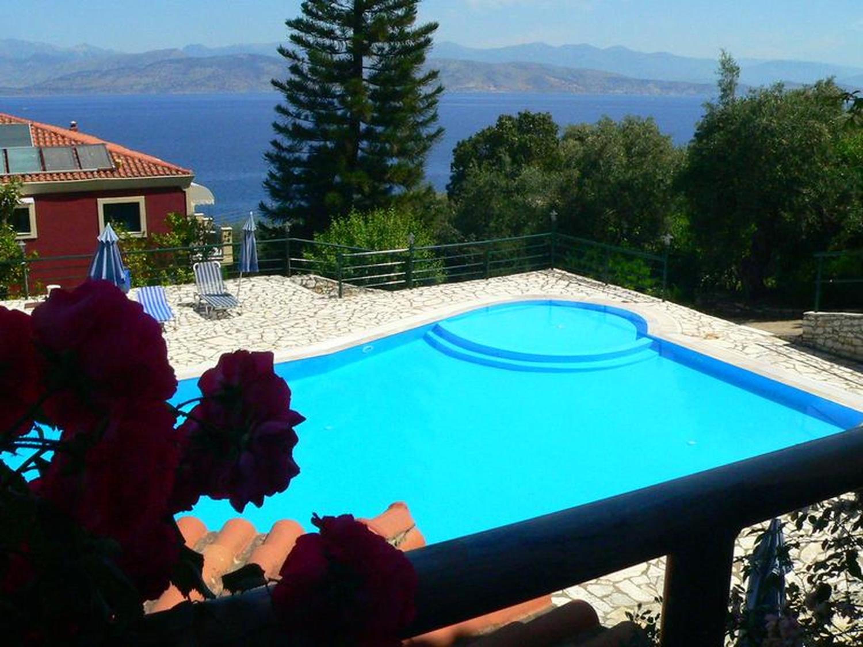 Apraos Bay Hotel In Kalamaki Beach, 3 stars hotel