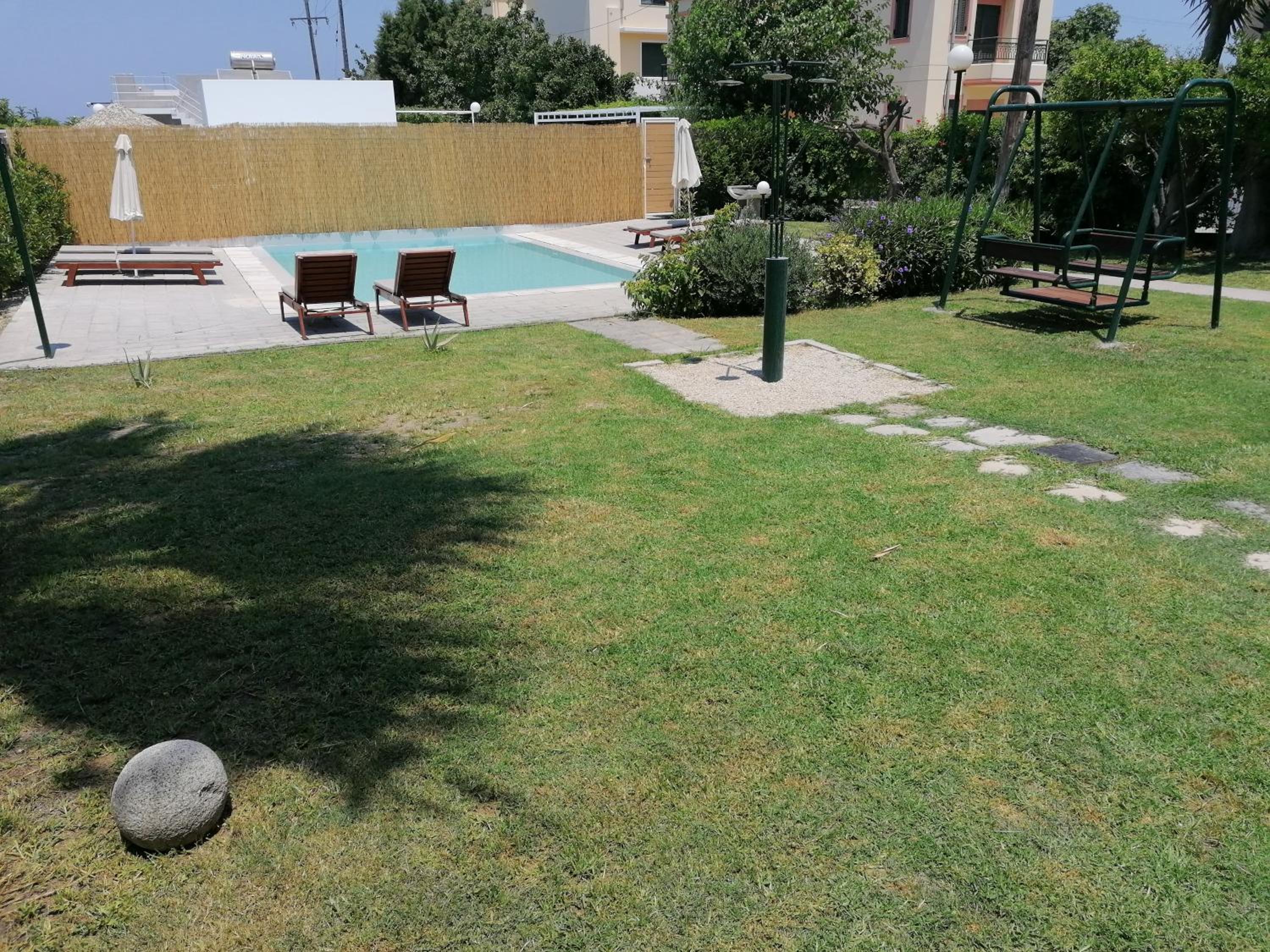 Photo 6