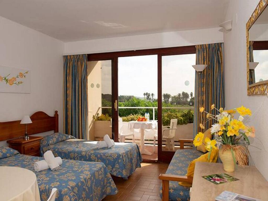 hotel room