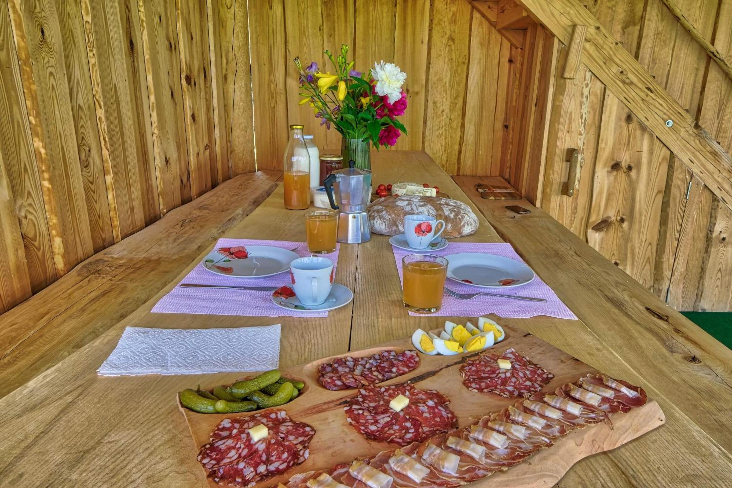 Glamping Brodej view 5