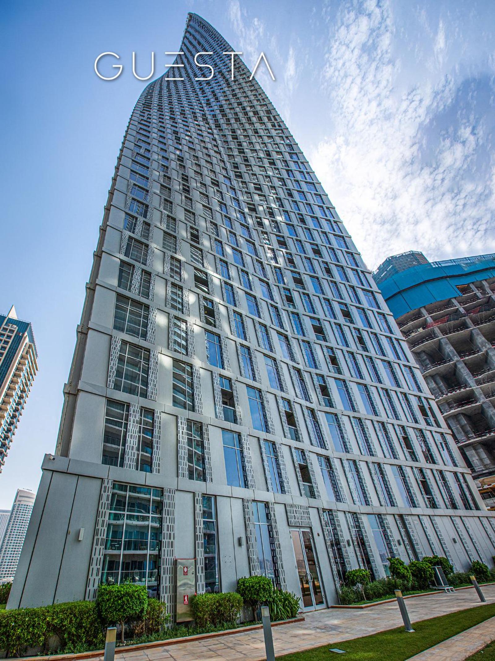 Cayan Tower, Dubai Marina