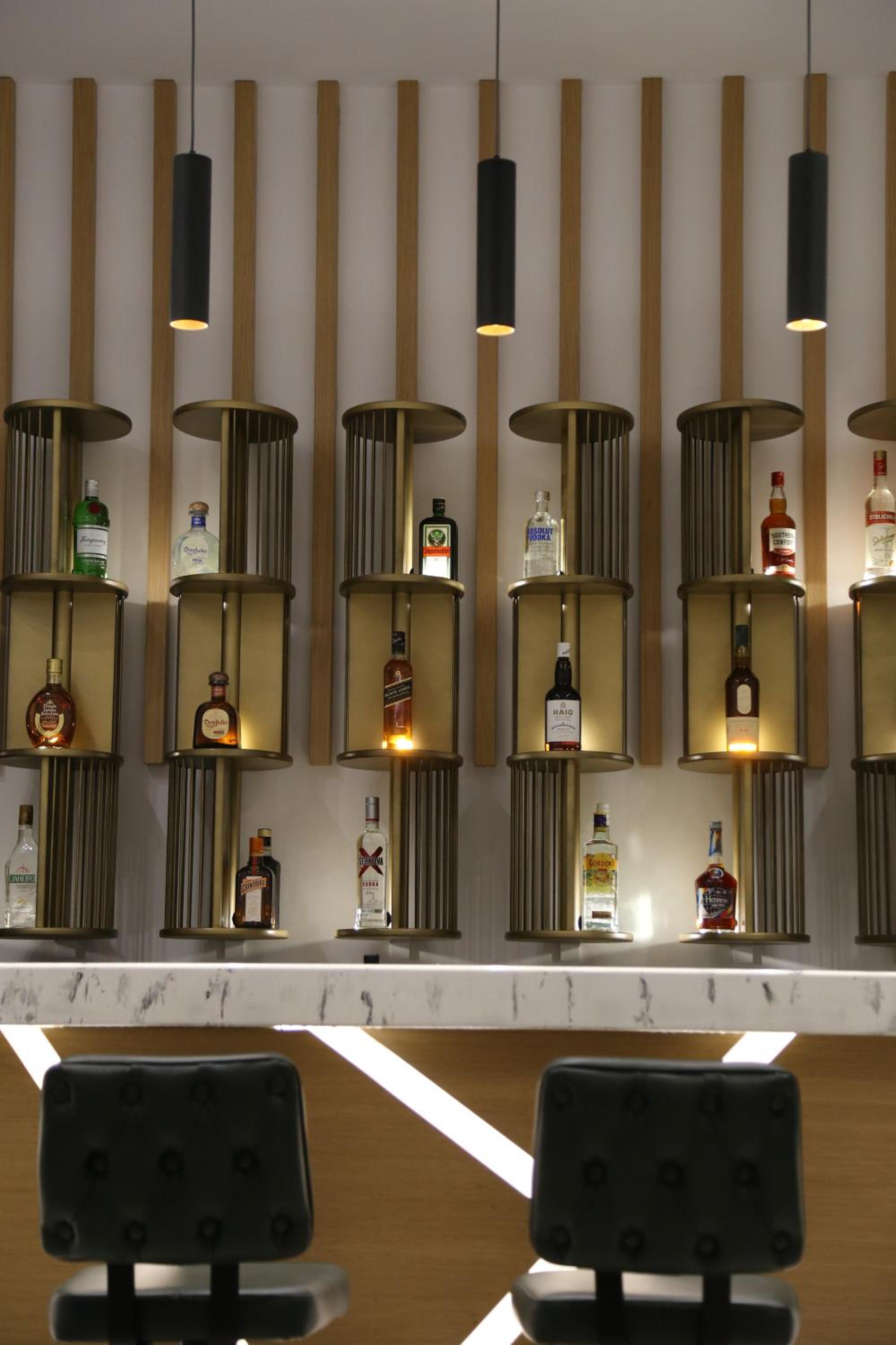 bar