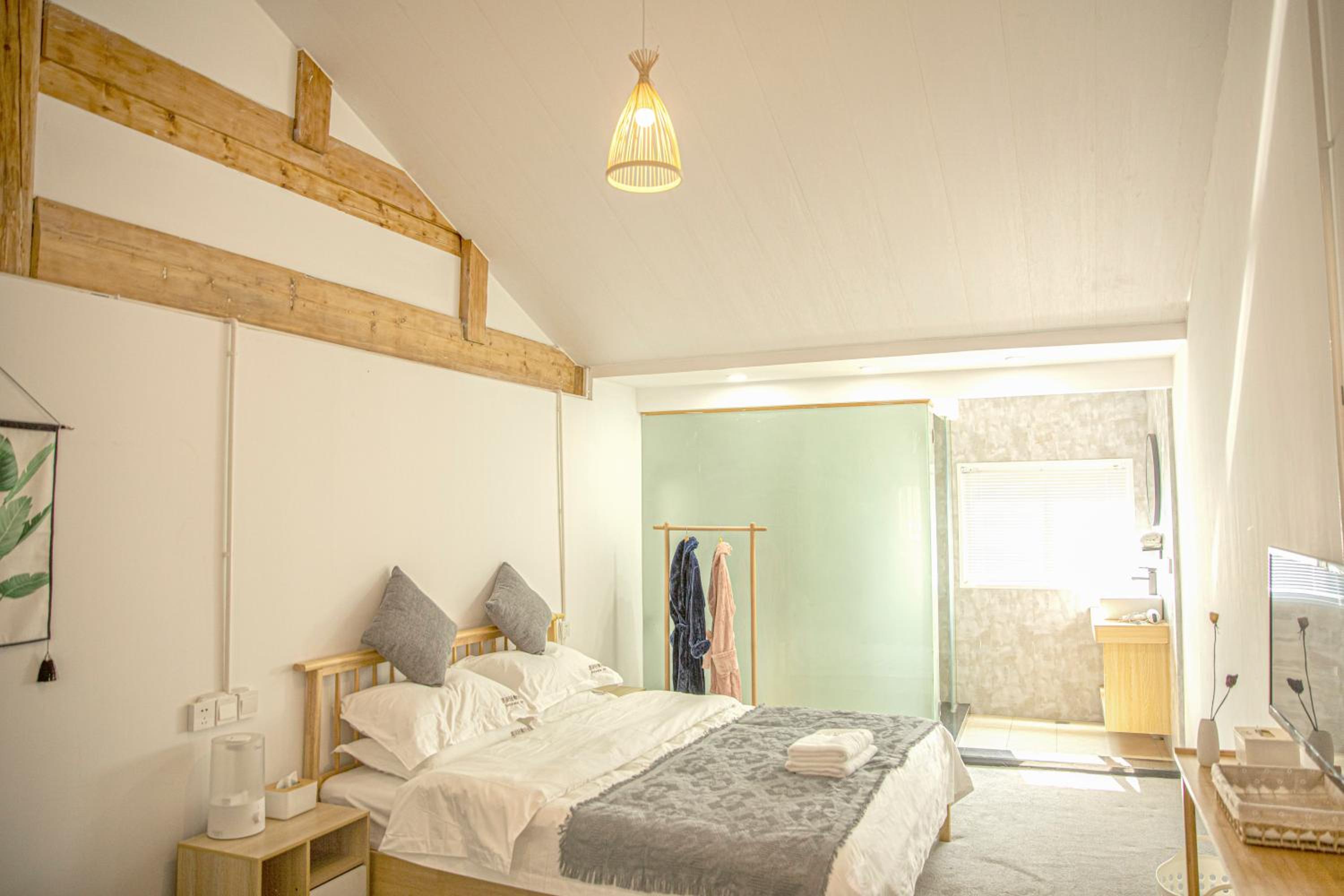 雪湖轻奢民宿 Snowlake Inn