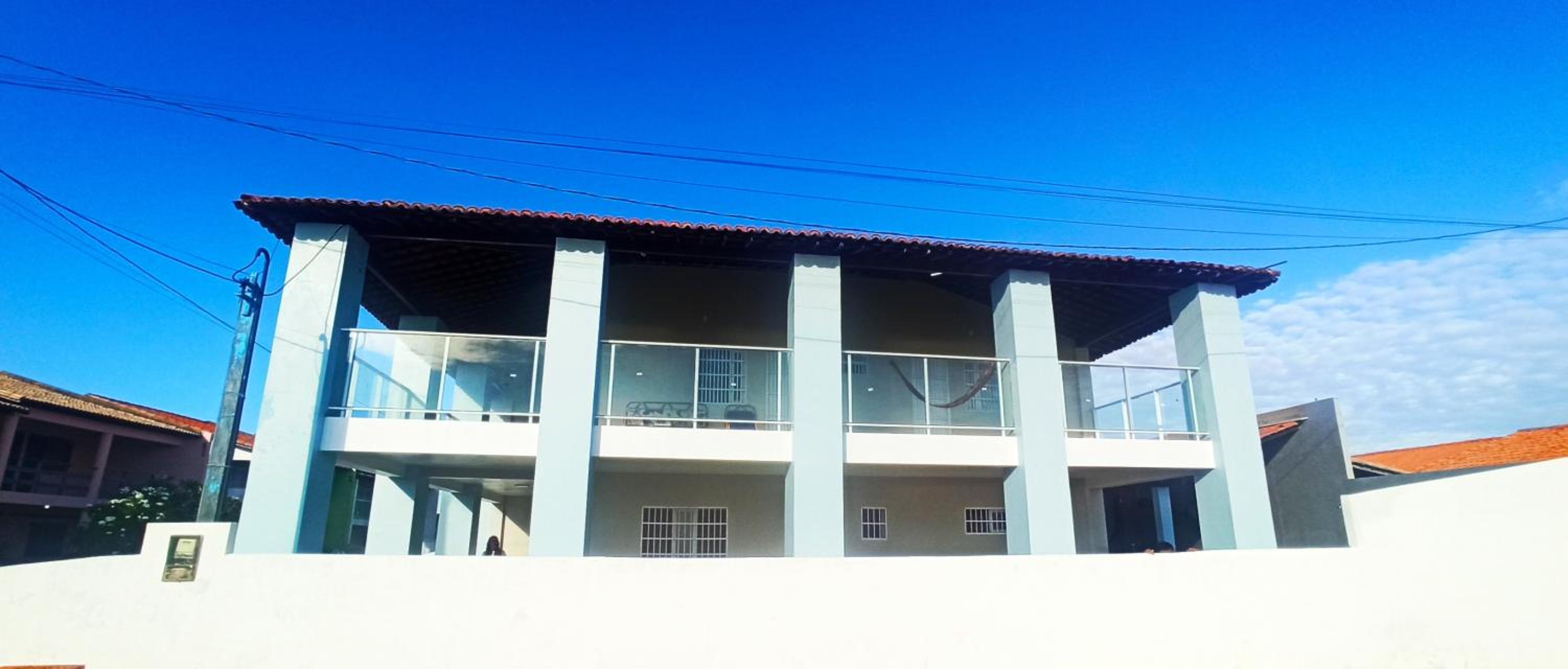 Casa duplex beira mar reformada com piscina no Peito Moça