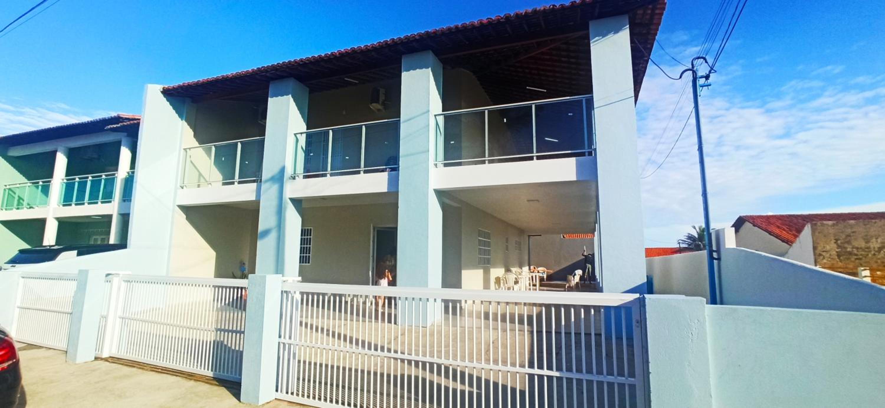 Casa duplex beira mar reformada com piscina no Peito Moça
