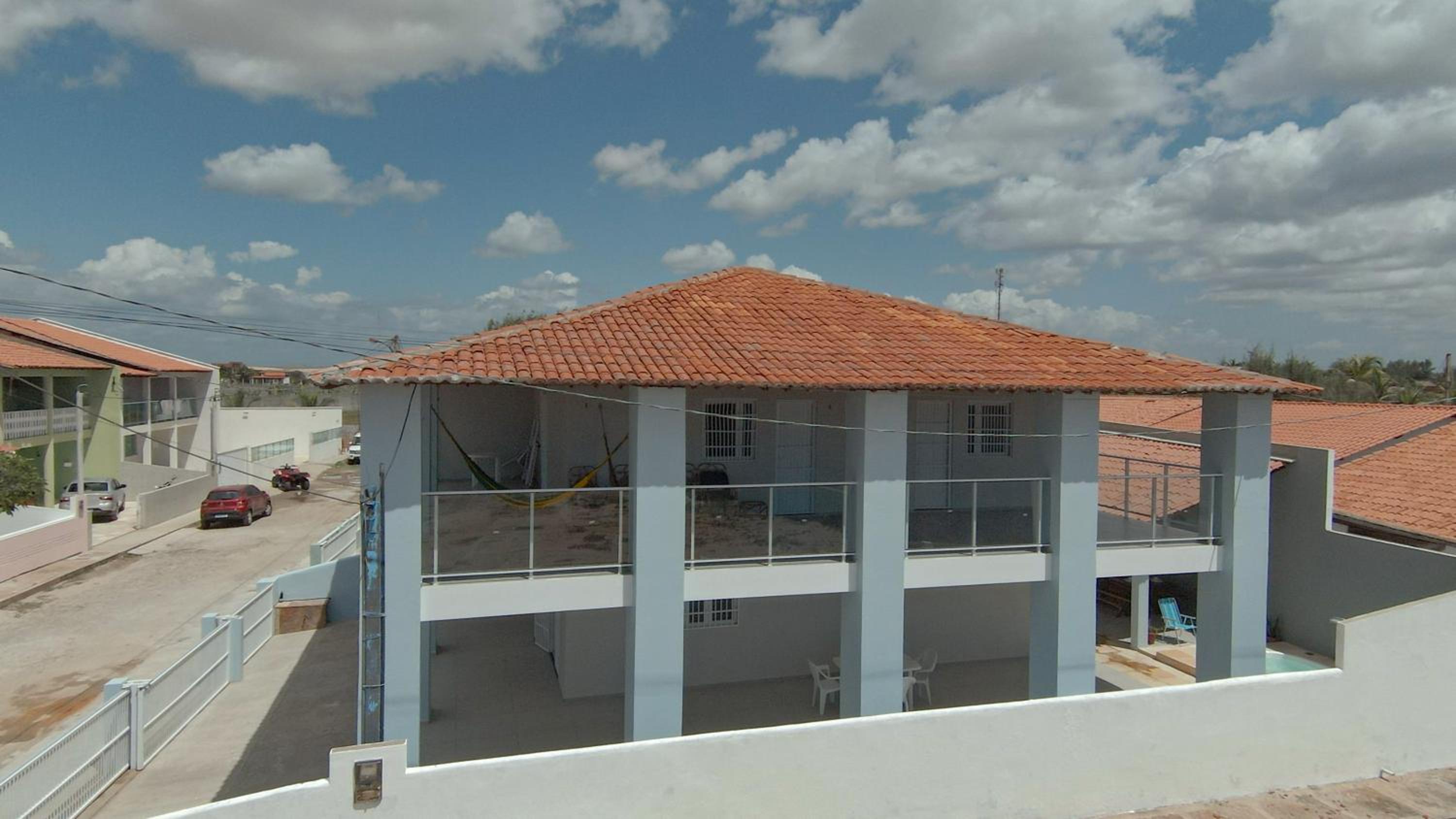 Casa duplex beira mar reformada com piscina no Peito Moça