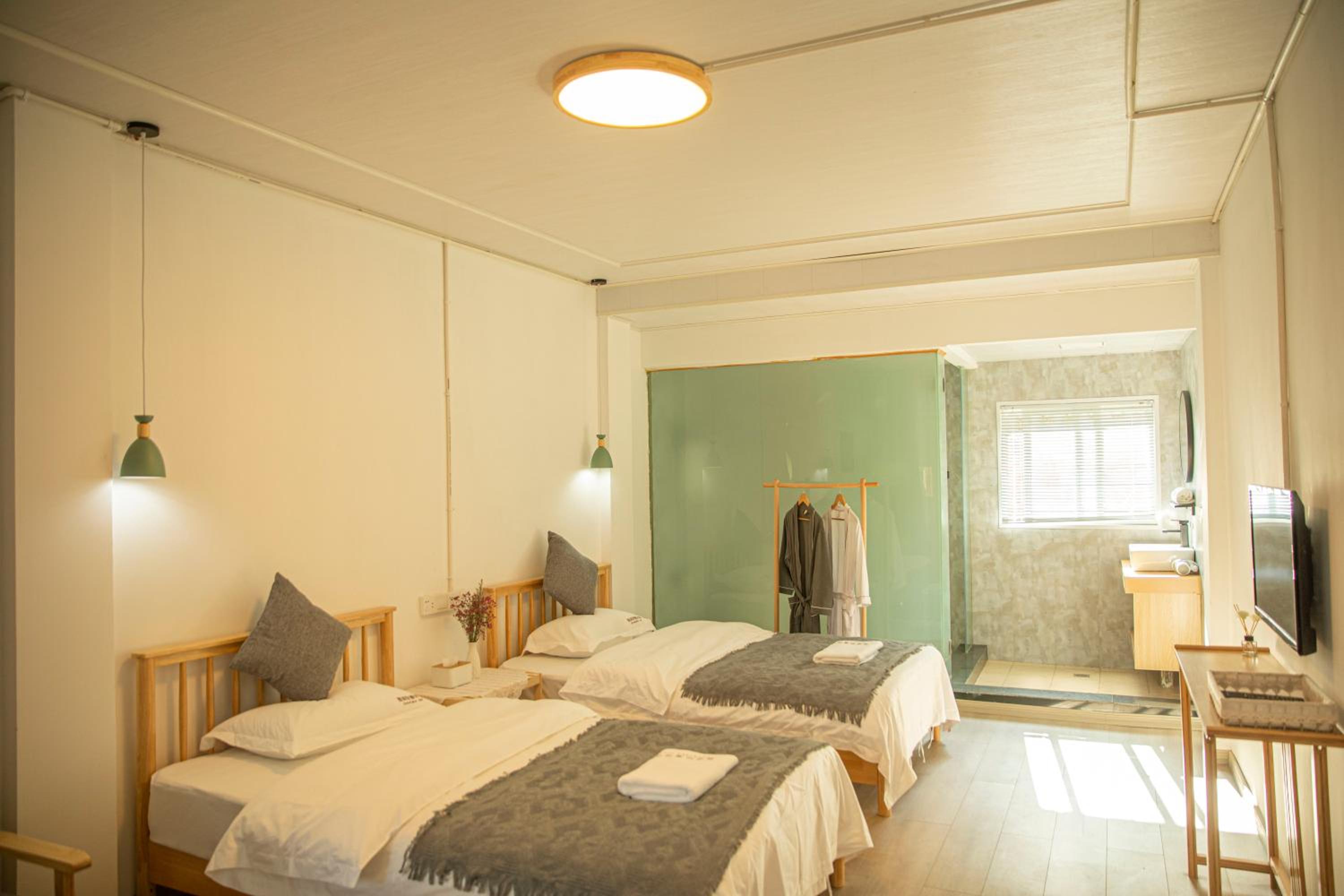 雪湖轻奢民宿 Snowlake Inn