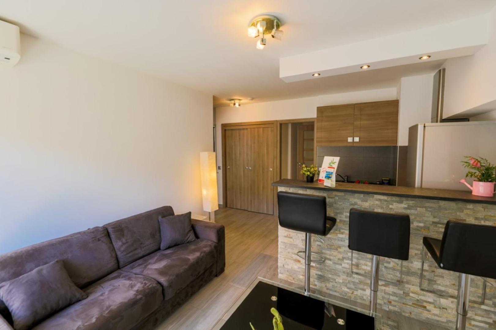 SUEDE 2 AP4208 By Riviera Holiday Homes view 5