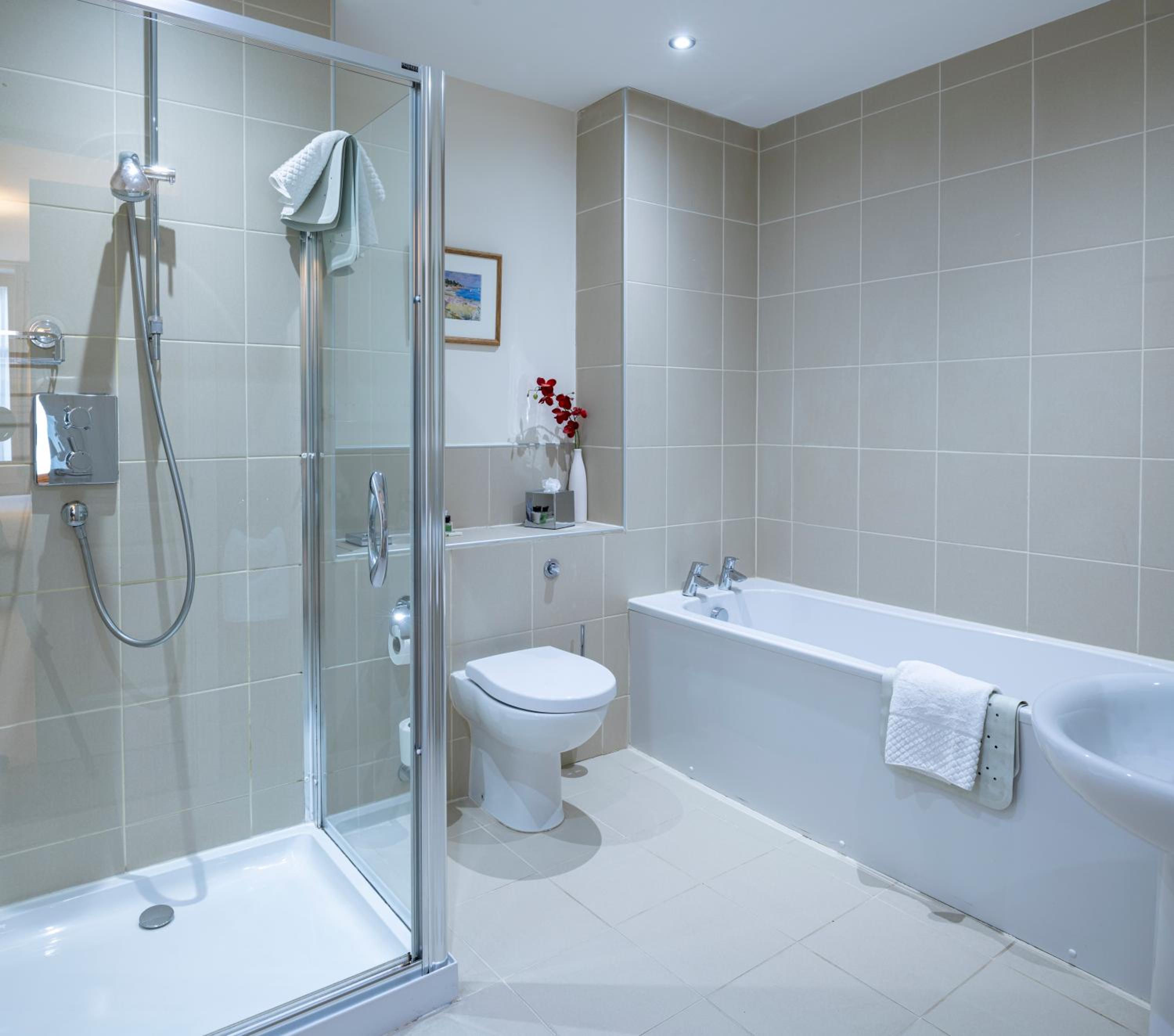 Inverness City Suites