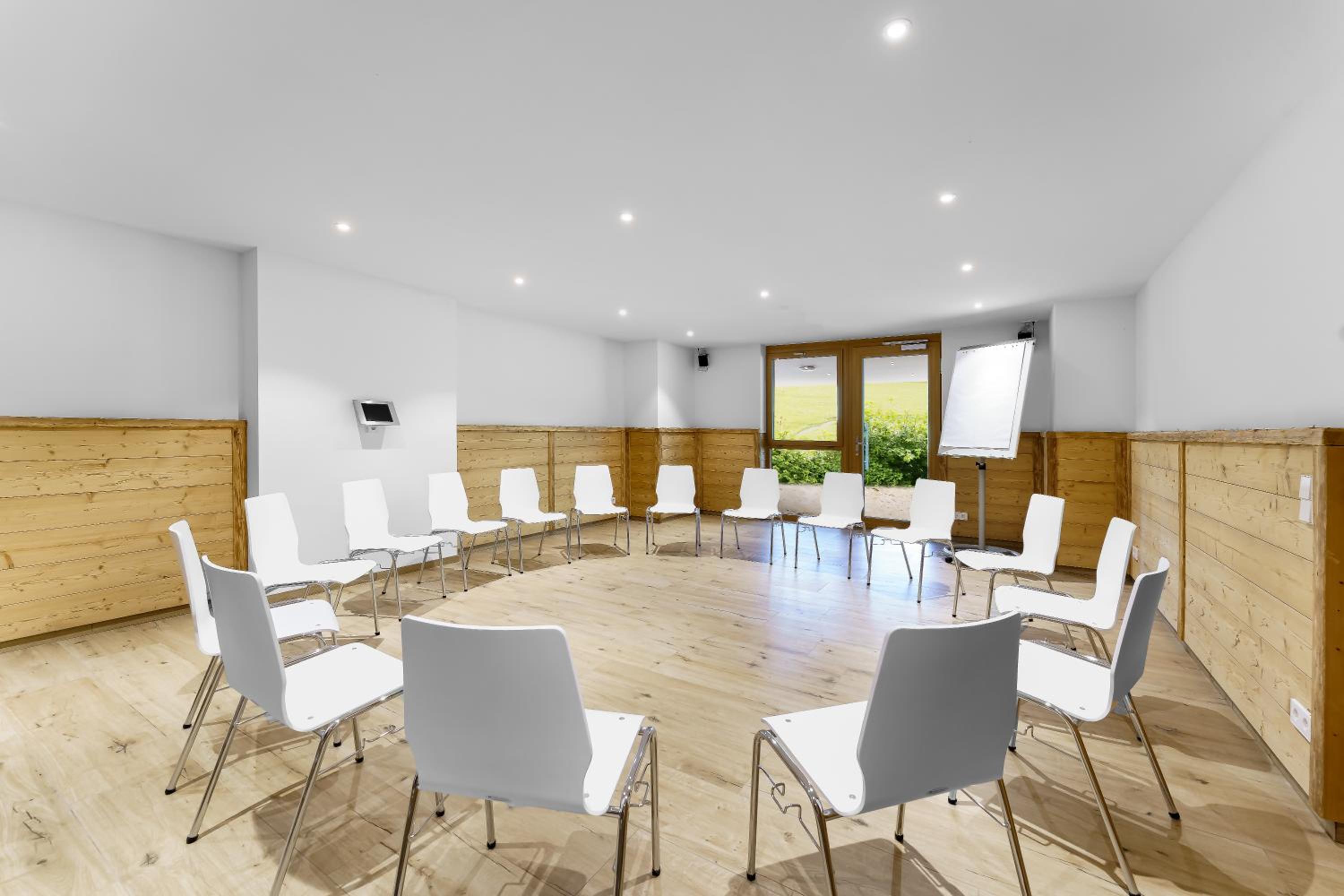 SCHWARZENBACH - Apartments & Rooftop Pool