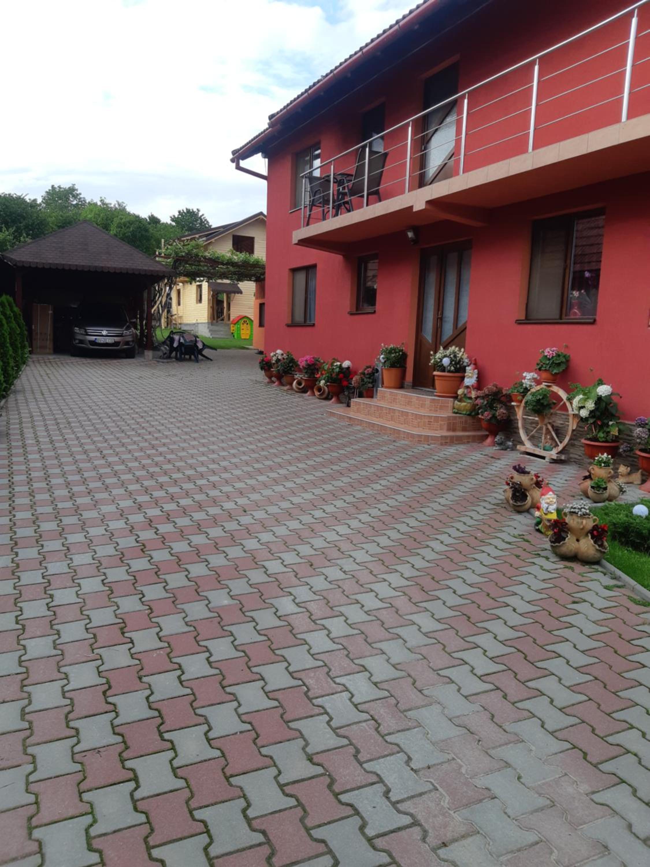 Photo 8