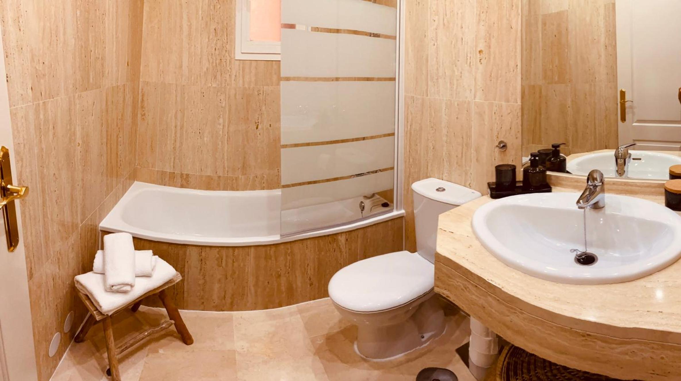 Lagos de Santa María Luxury Apartment Isabel