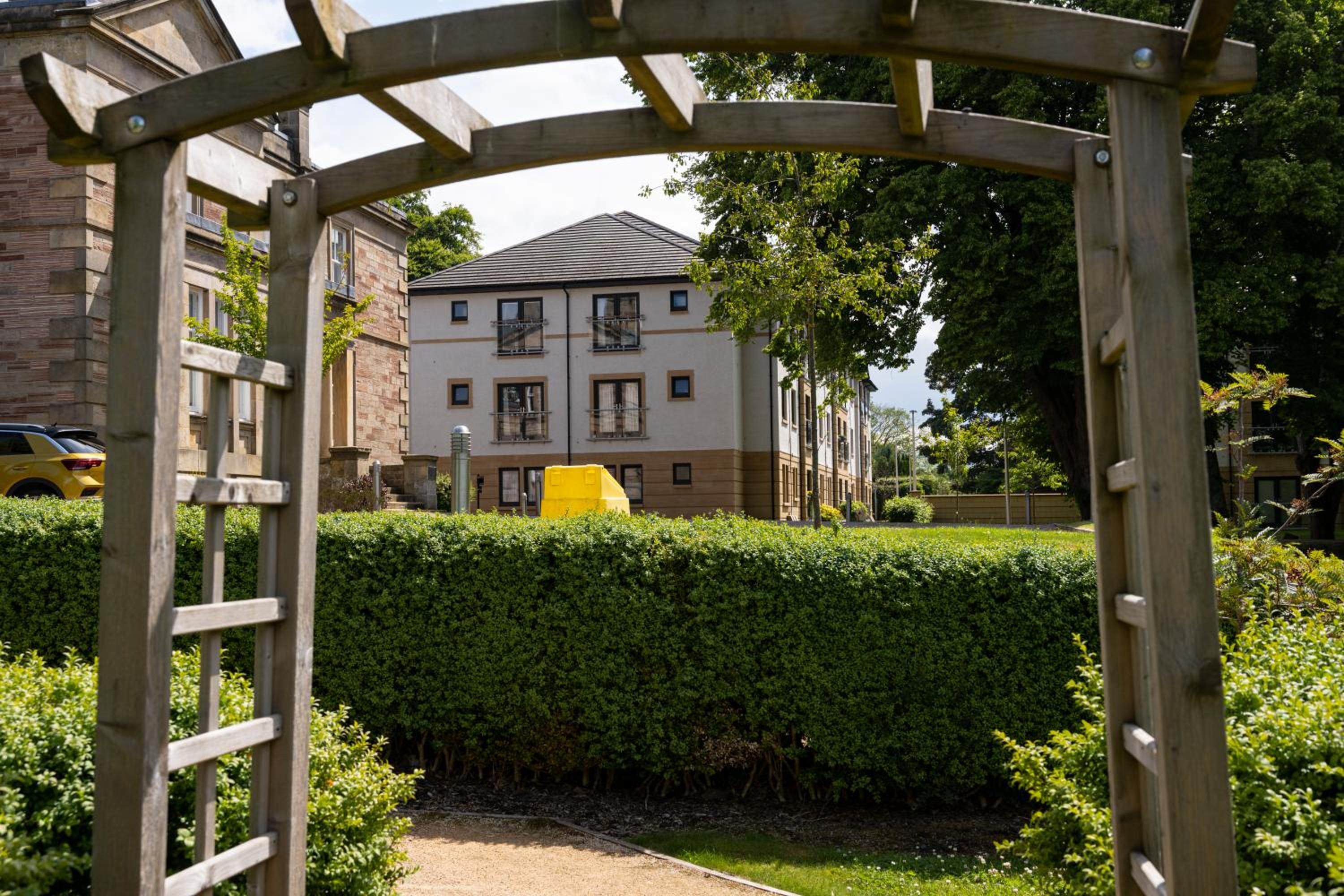 Inverness City Suites