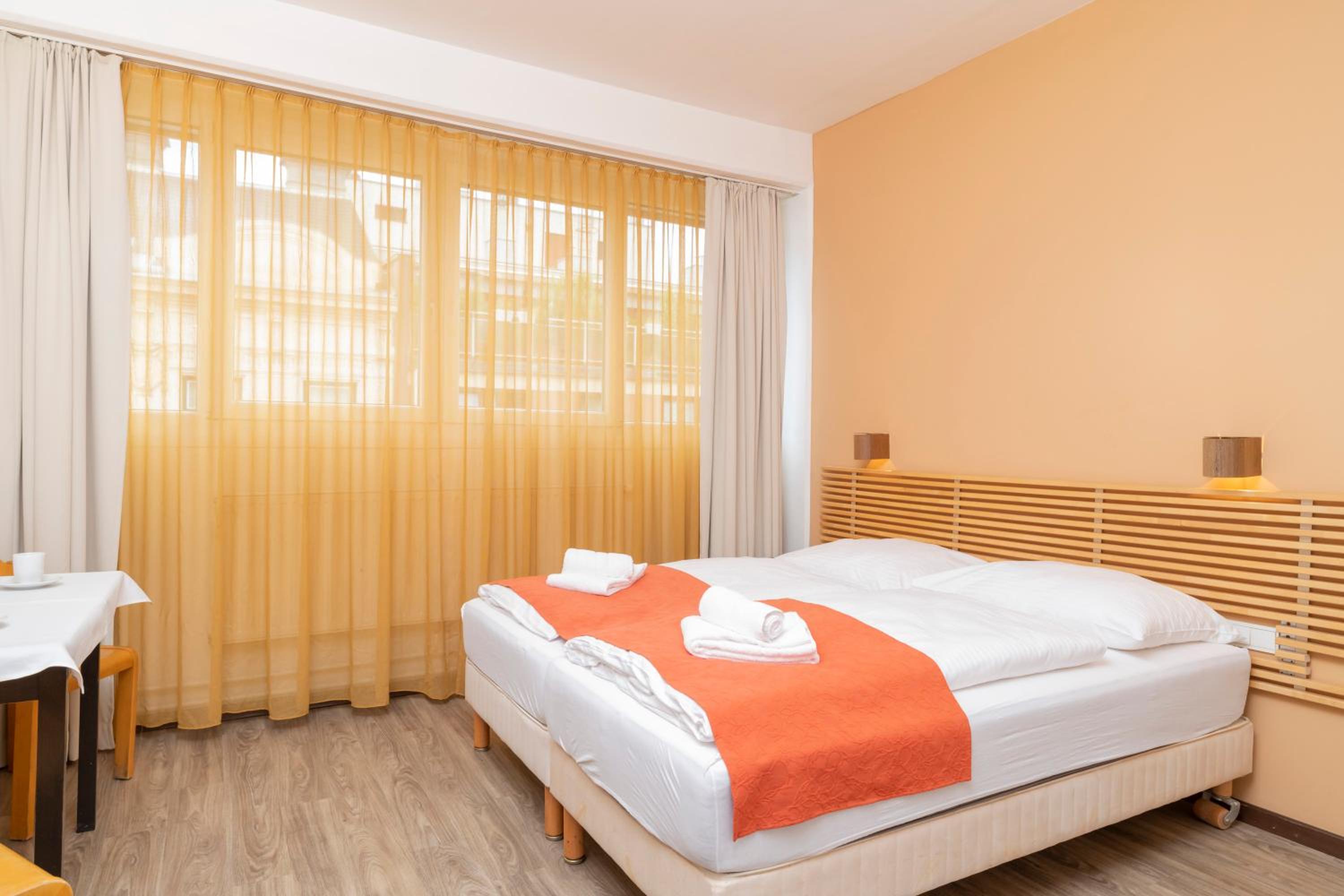 Apartments Favoriten