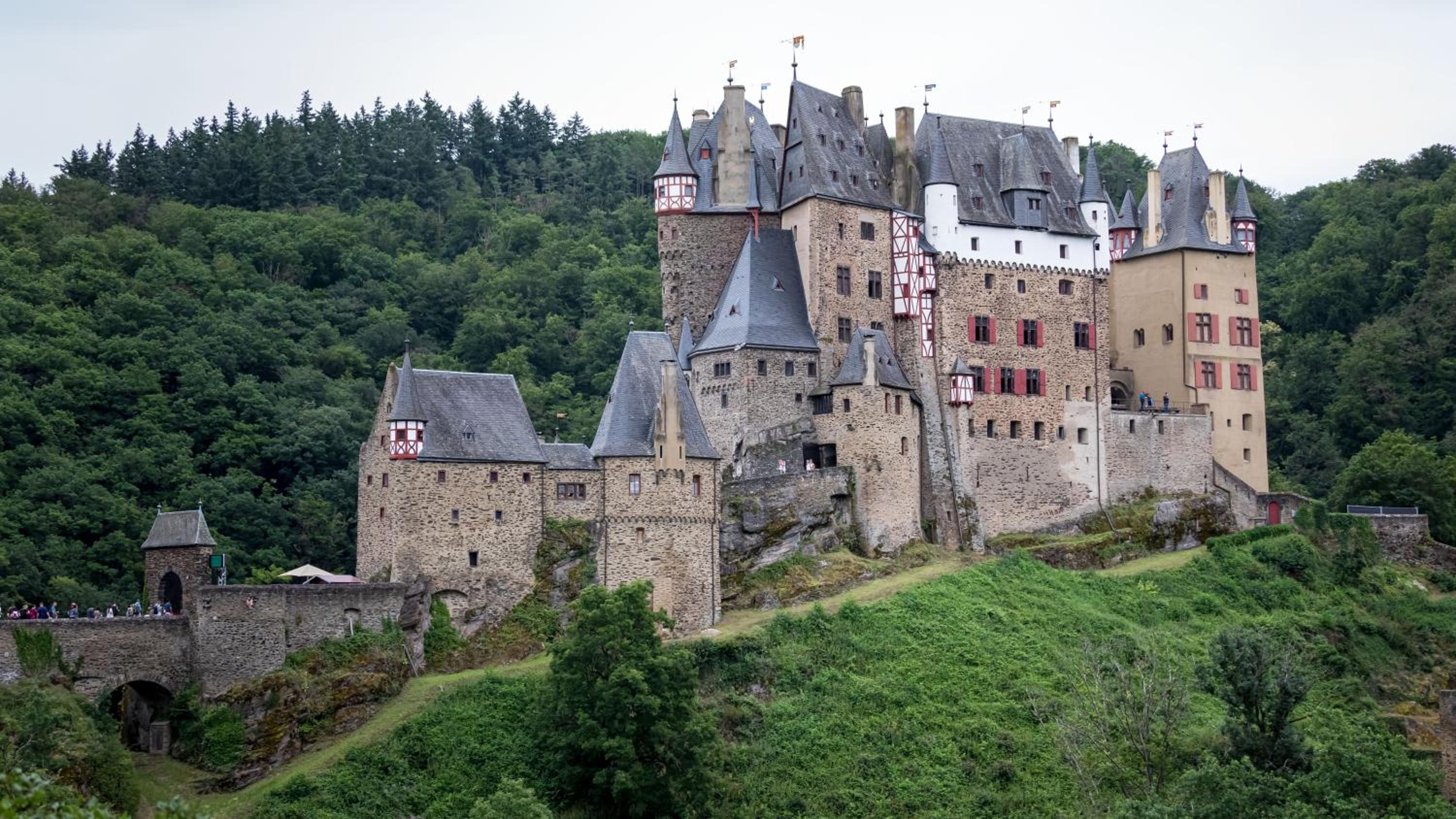 Hinter Burg, Haus mit Garten