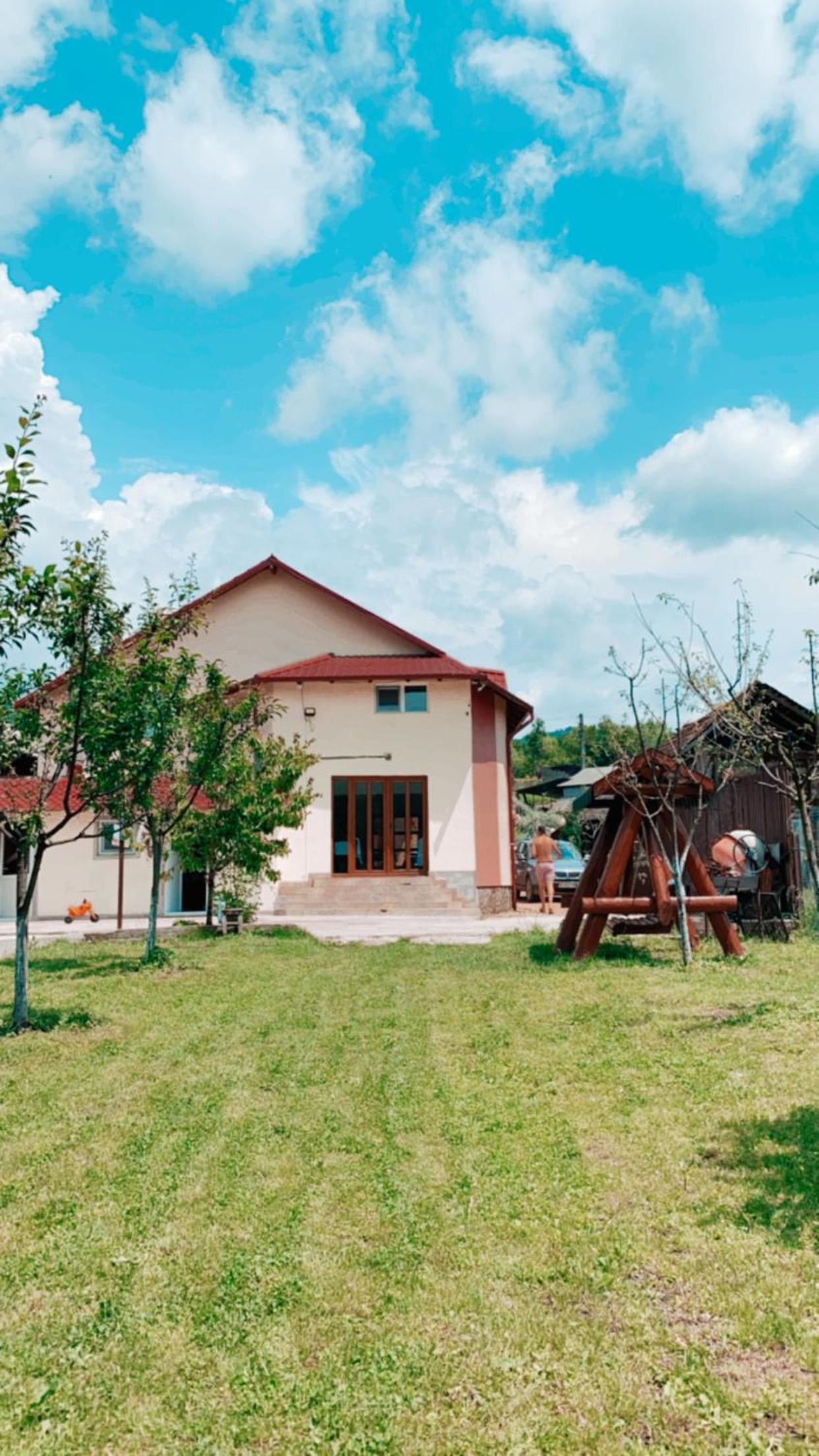Pensiunea Colț de Rai view 4