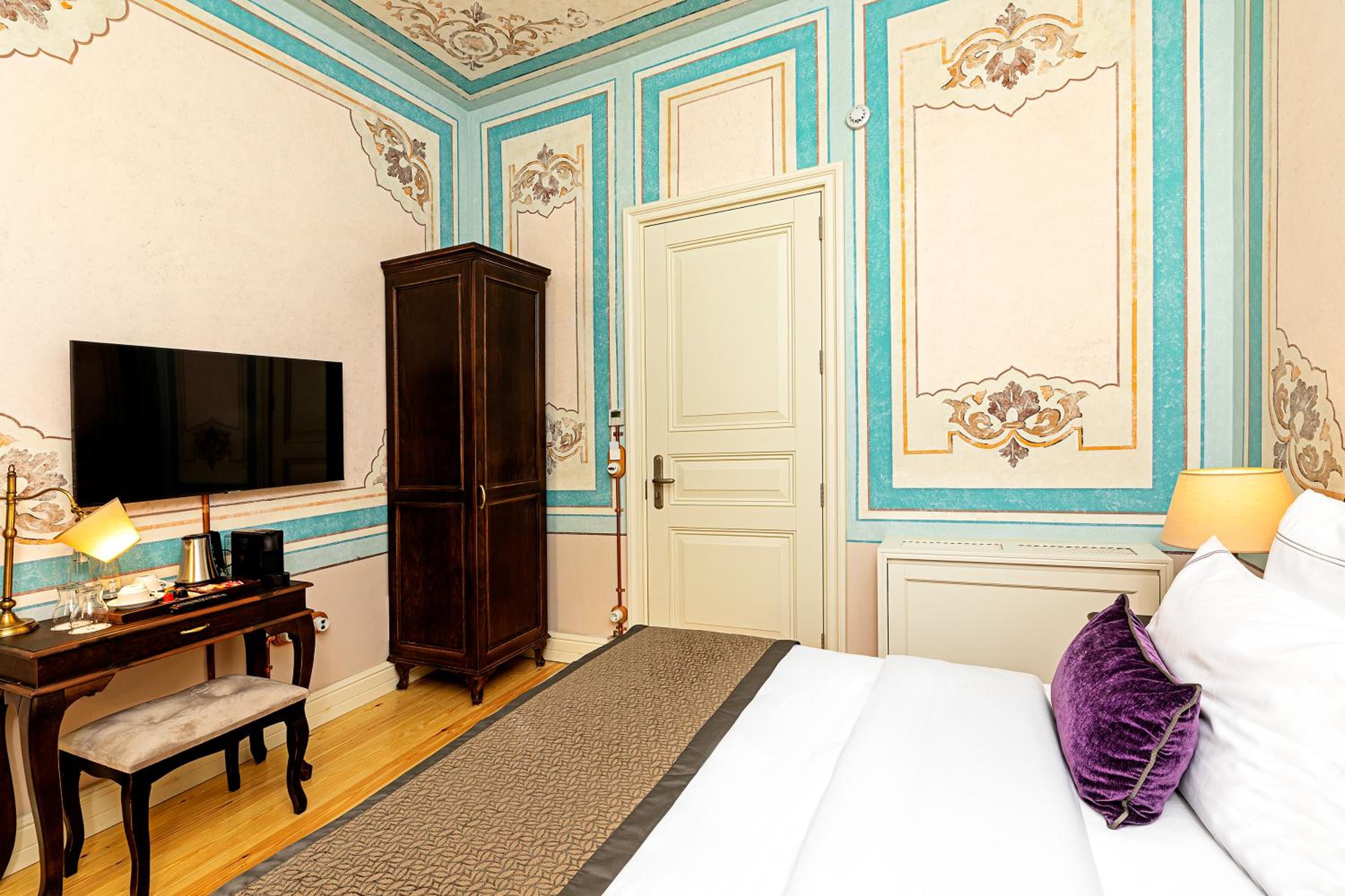 Meroddi Barnathan Hotel - Image 90