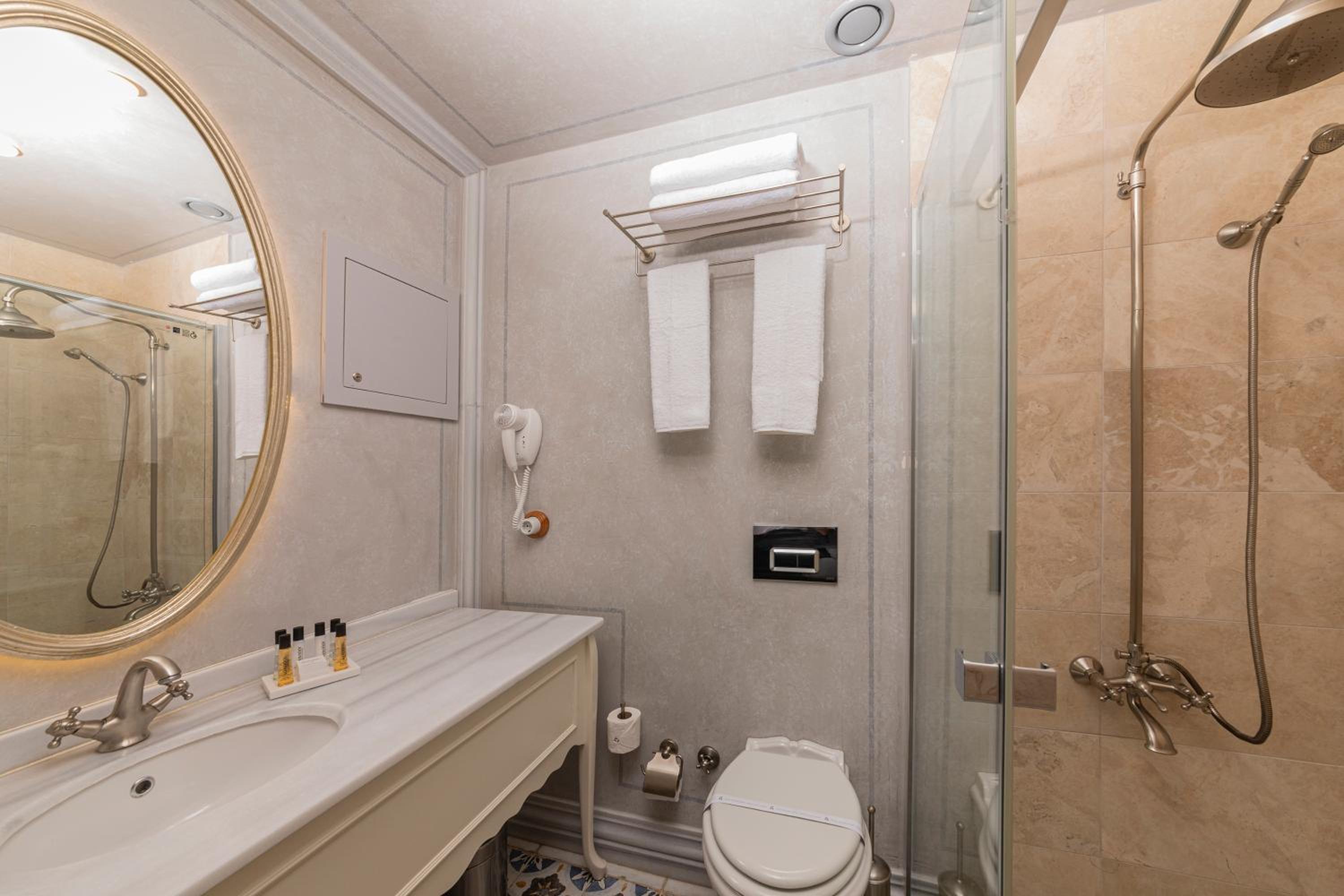 Meroddi Barnathan Hotel - Image 91