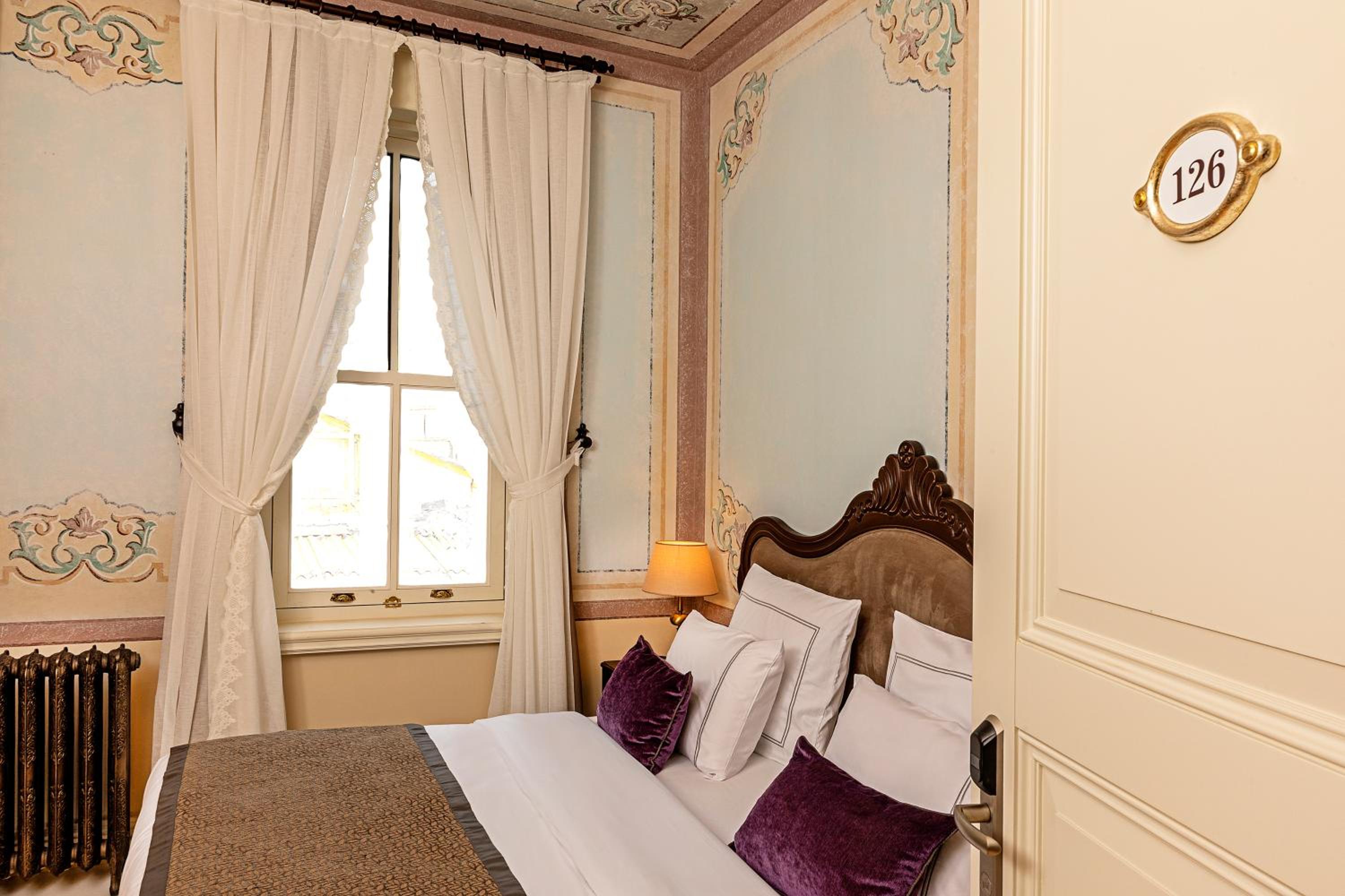 Meroddi Barnathan Hotel - Image 82