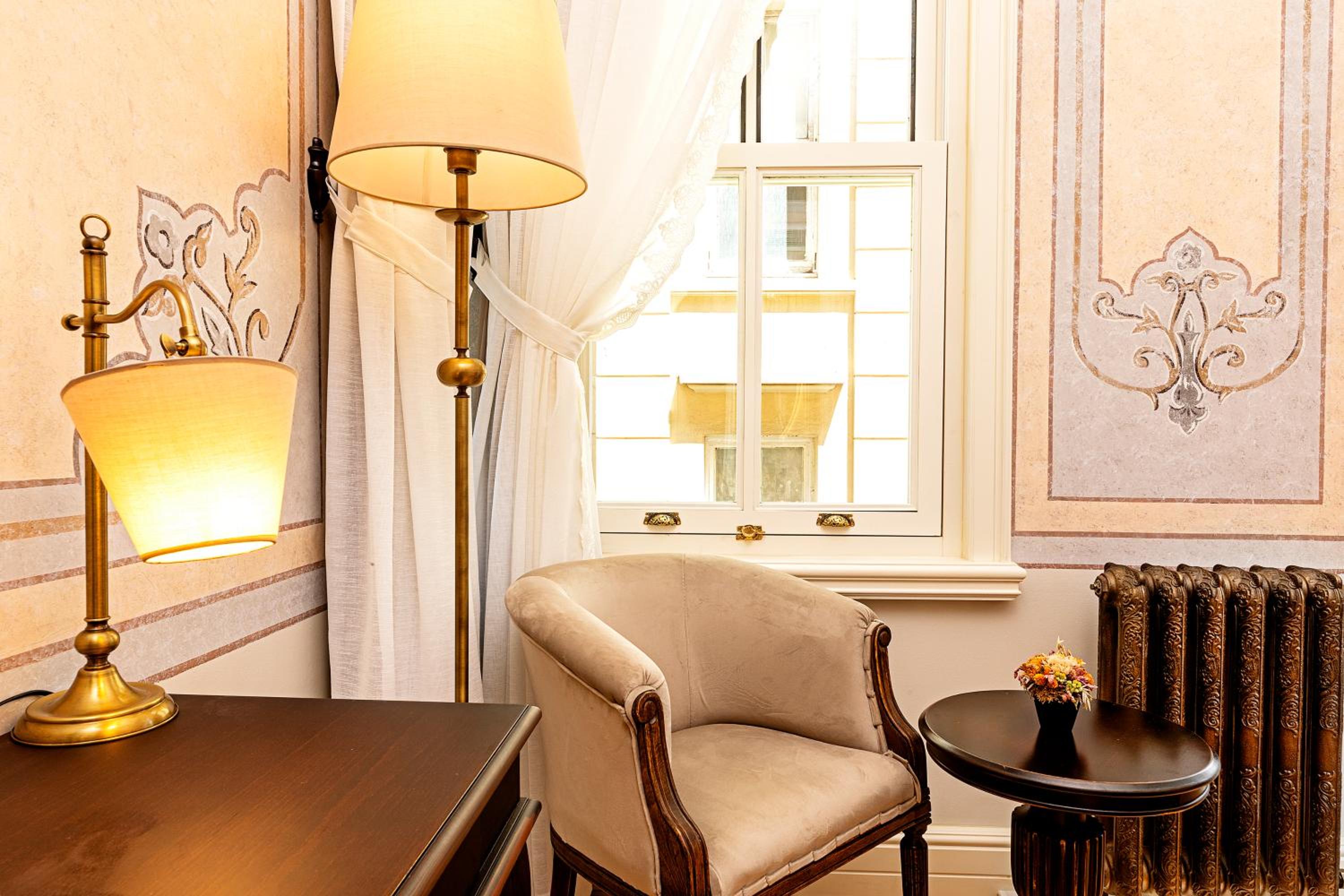 Meroddi Barnathan Hotel - Image 70