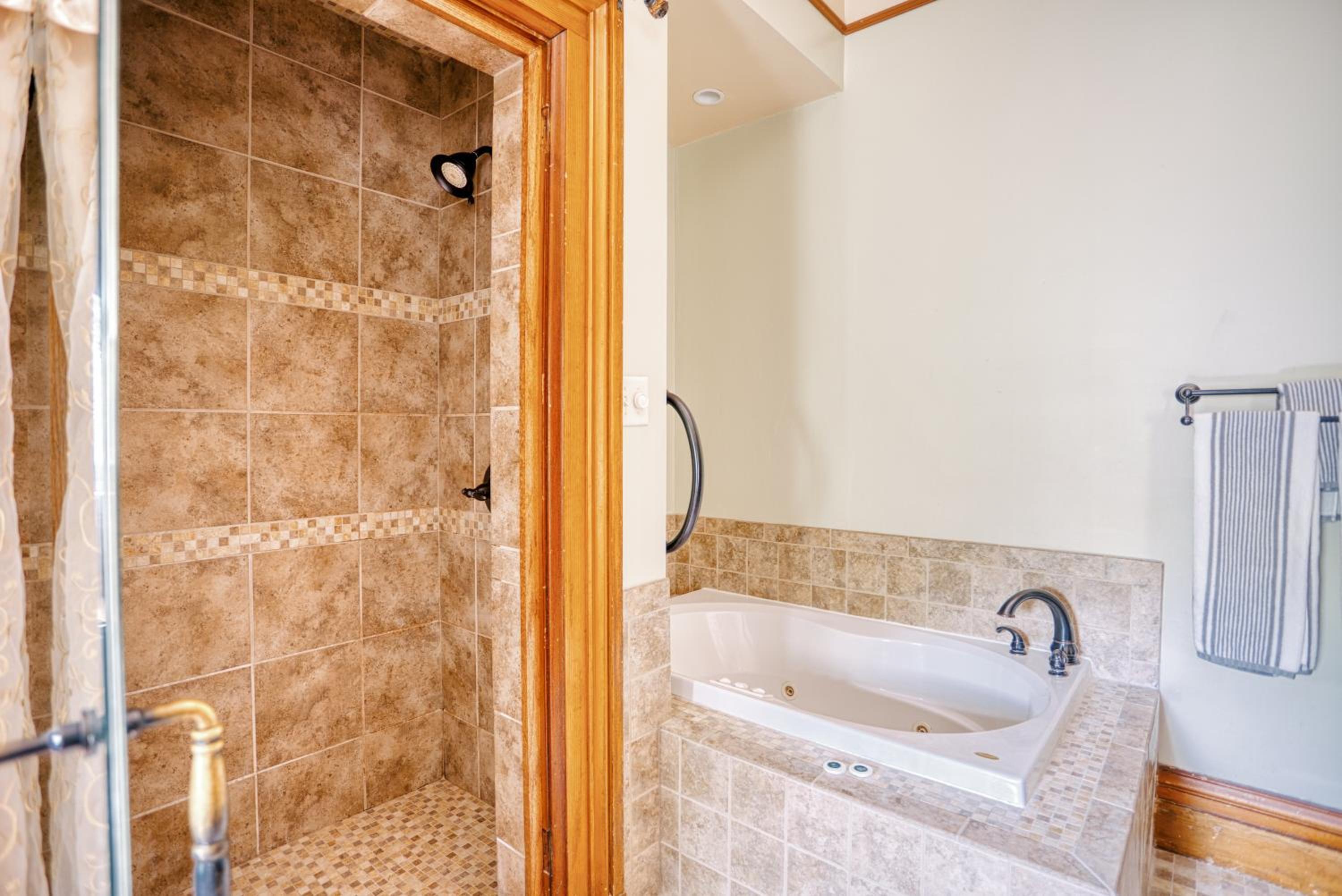 Galena Vacations - Galena Inn formerly Victorian Mansion - Property Image 34