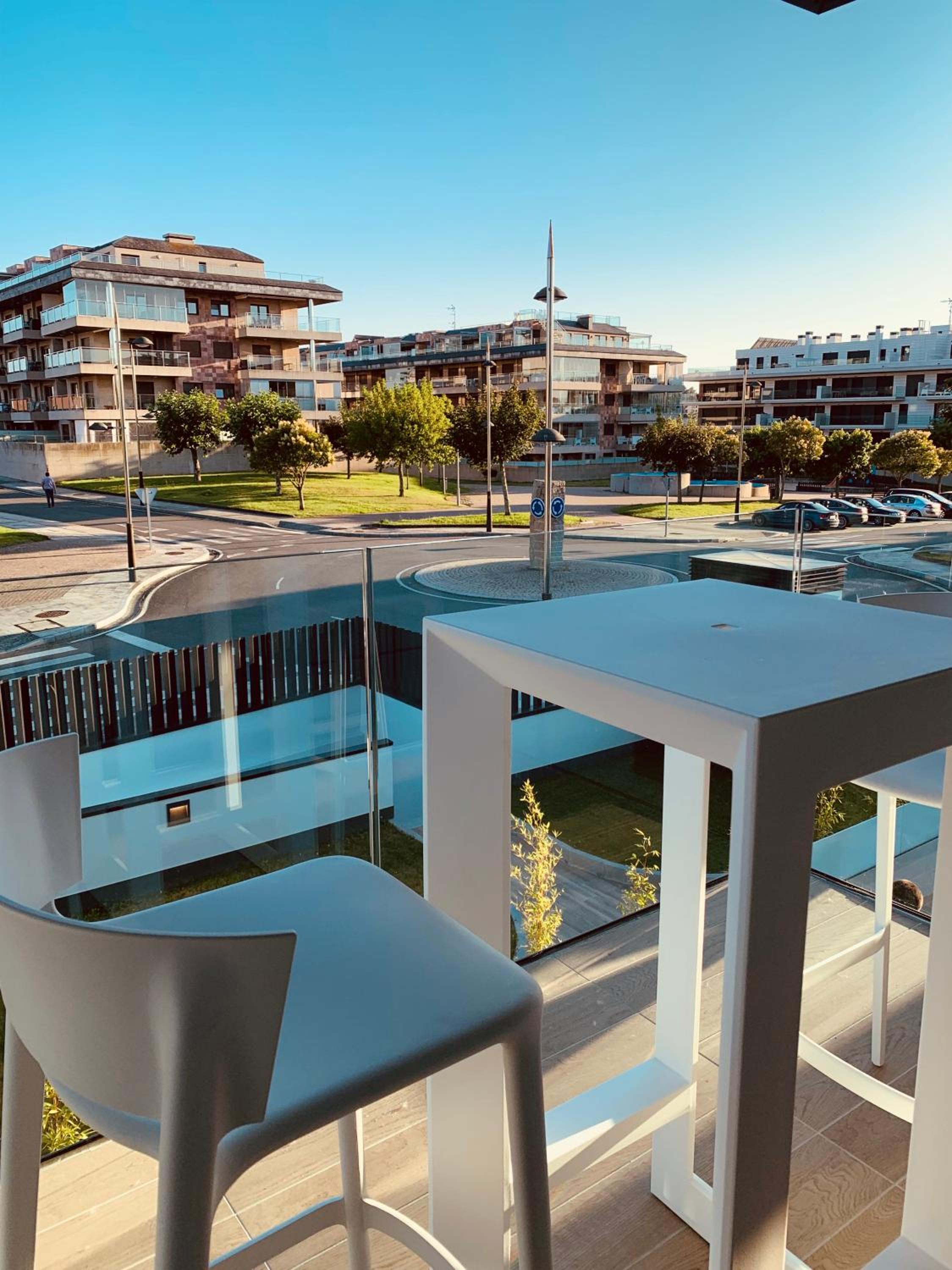 CANELAS PREMIUM NUEVOS con PISCINA, AMPLIAS TERRAZAS Y GARAJE
