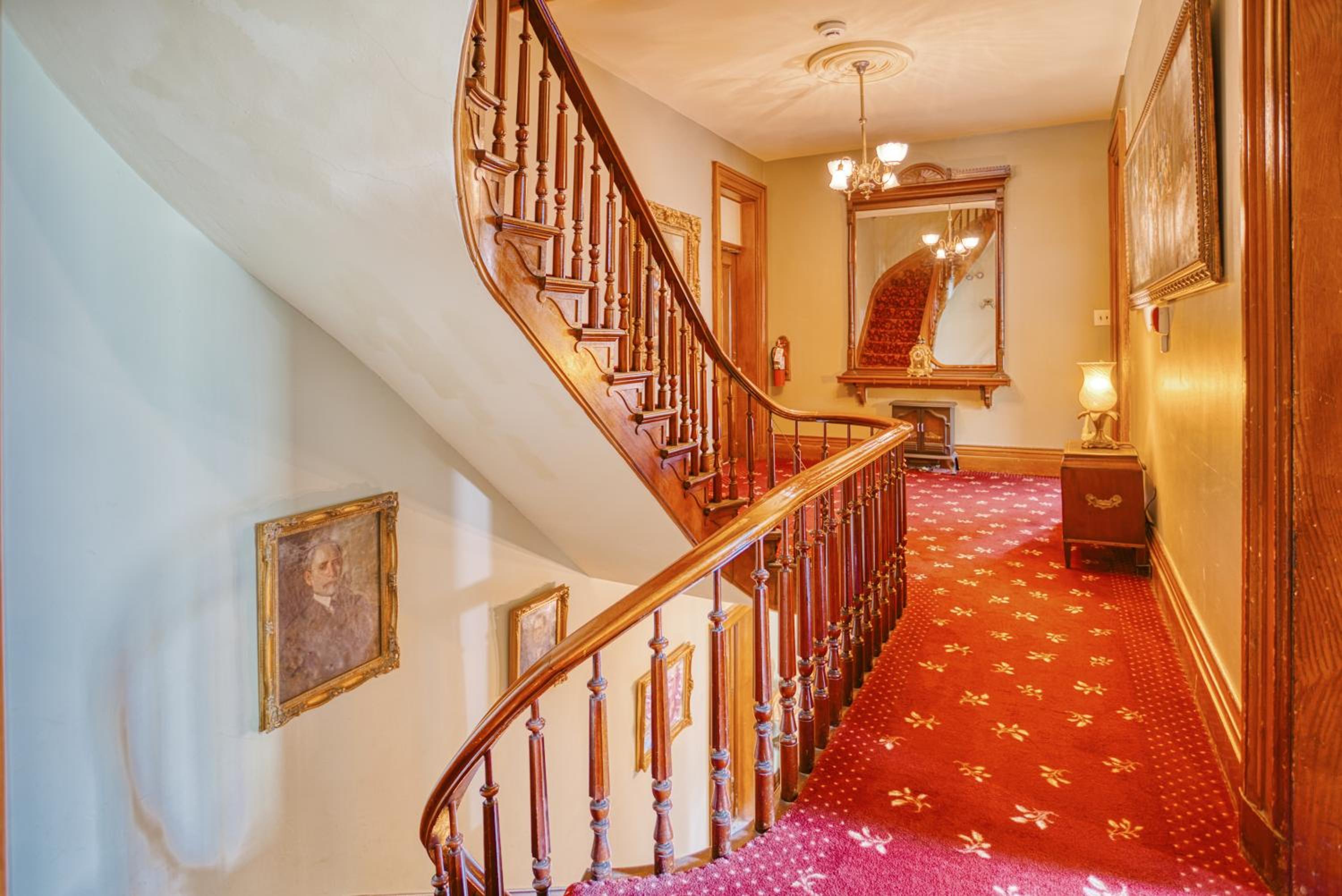Galena Vacations - Galena Inn formerly Victorian Mansion - Property Image 27