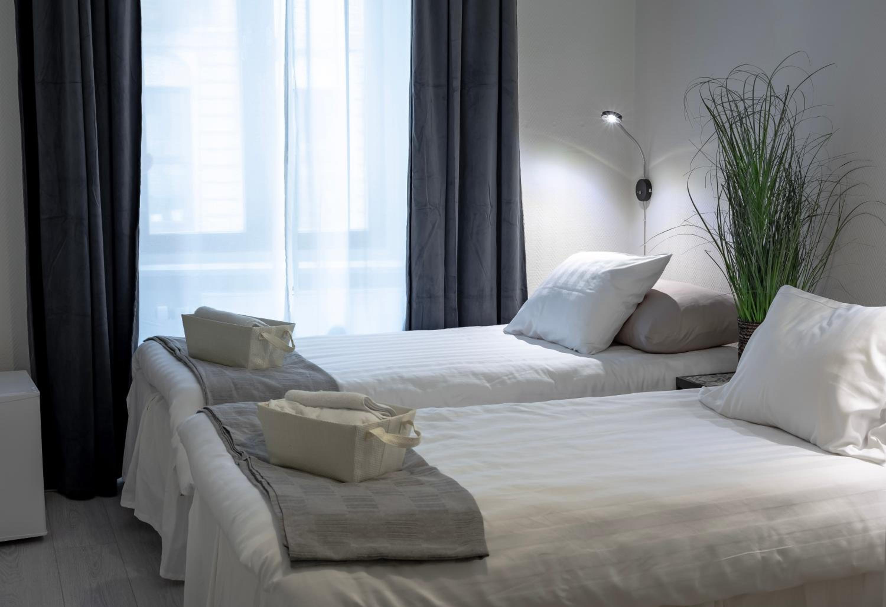 Hotel Lemonade - Image 1