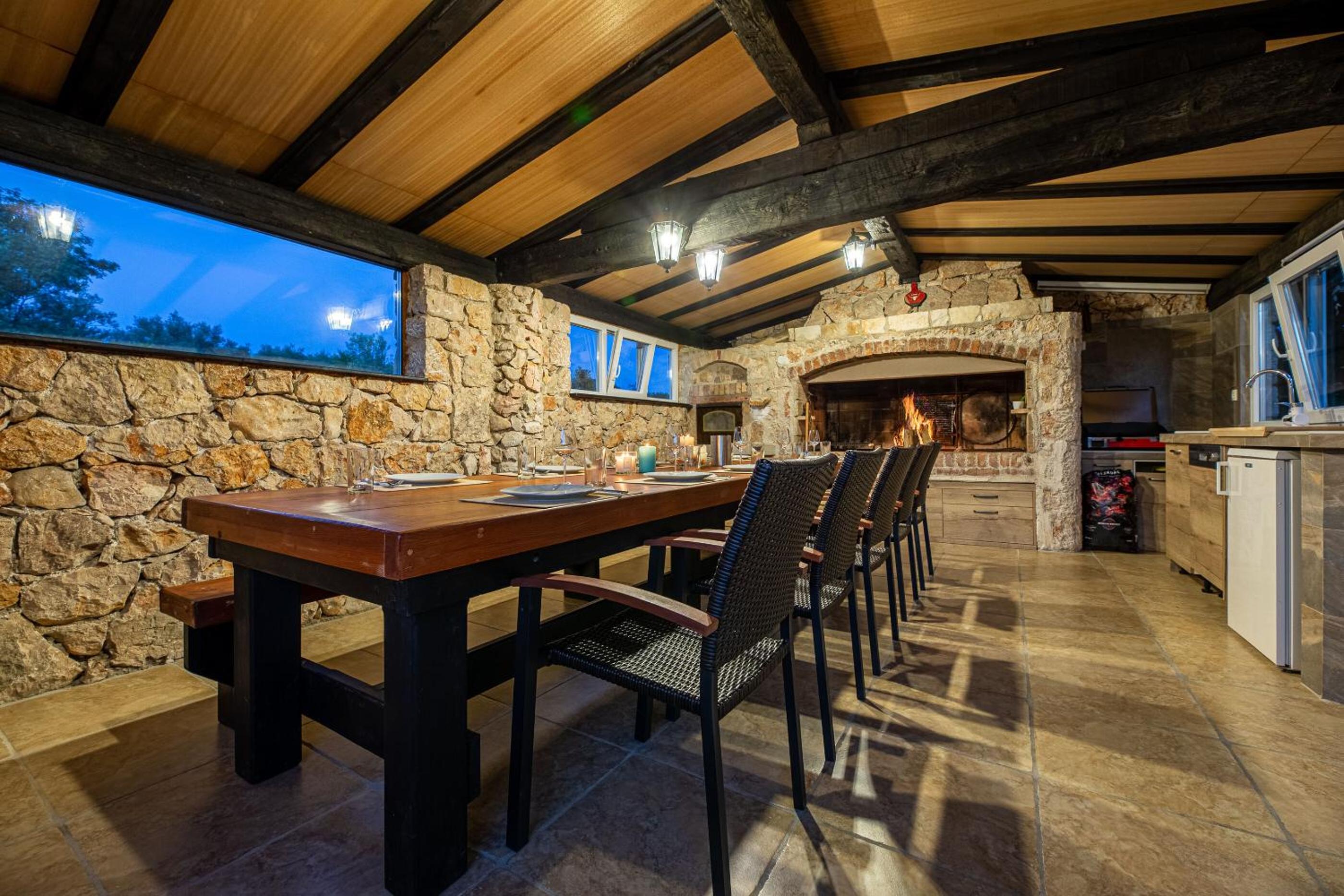 dining