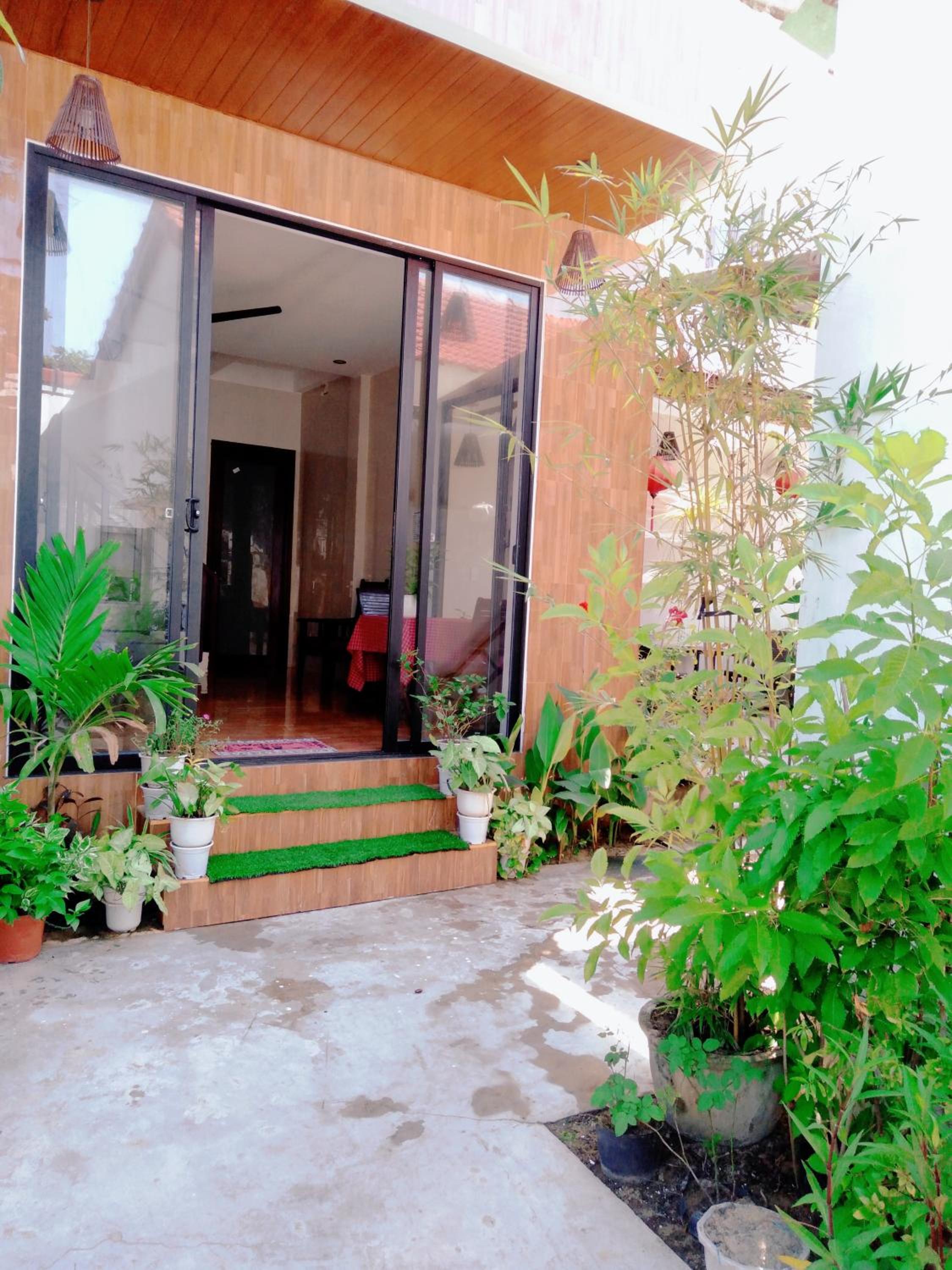 Pink Beach Homestay