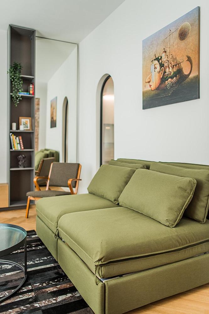 Kaunas Town Hall apartment 5A by URBAN RENT view 4