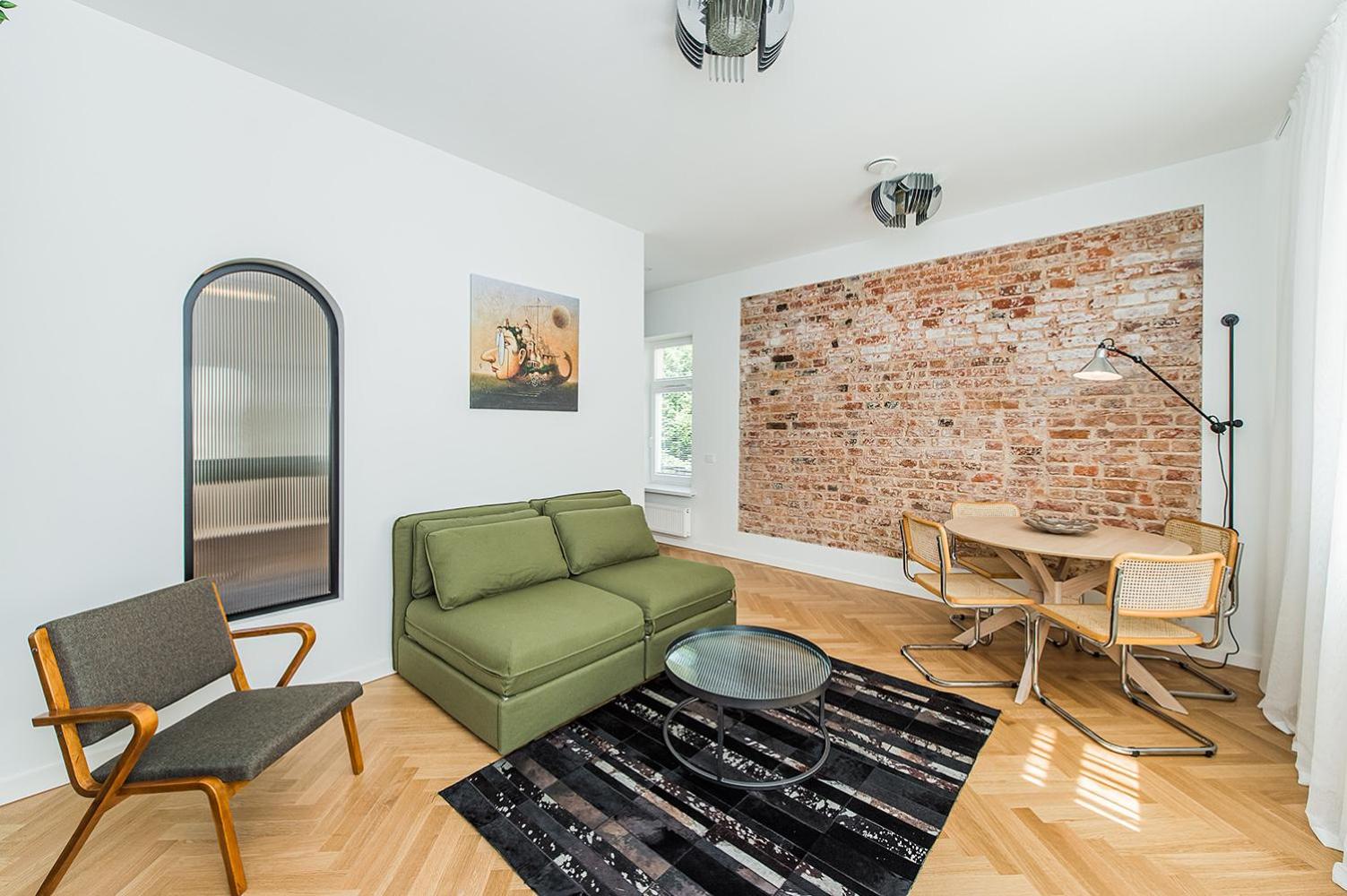 Kaunas Town Hall apartment 5A by URBAN RENT view 3