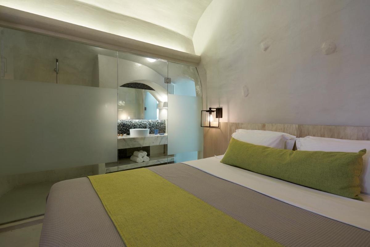 Rhenia's Suites photo 2