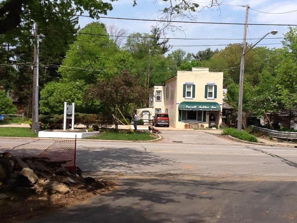 Hotel Emerald Necklace Inn Bed and Breakfast - Image 1