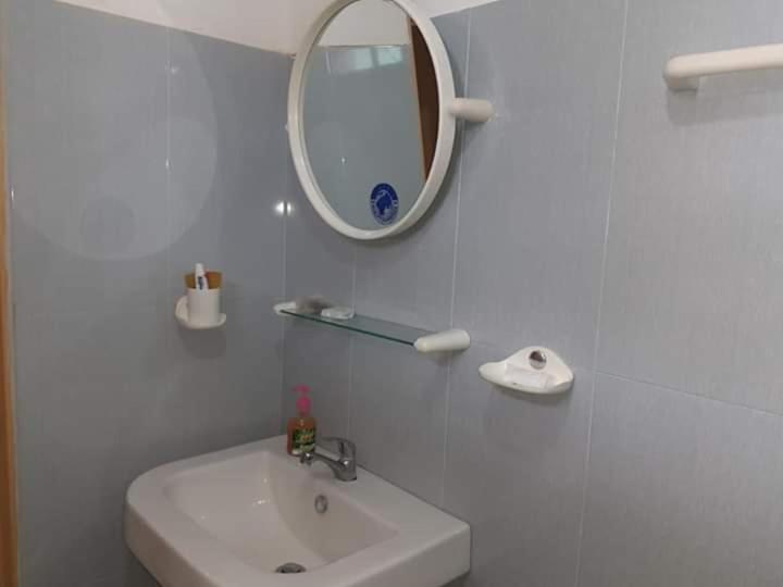Anura Guest Inn