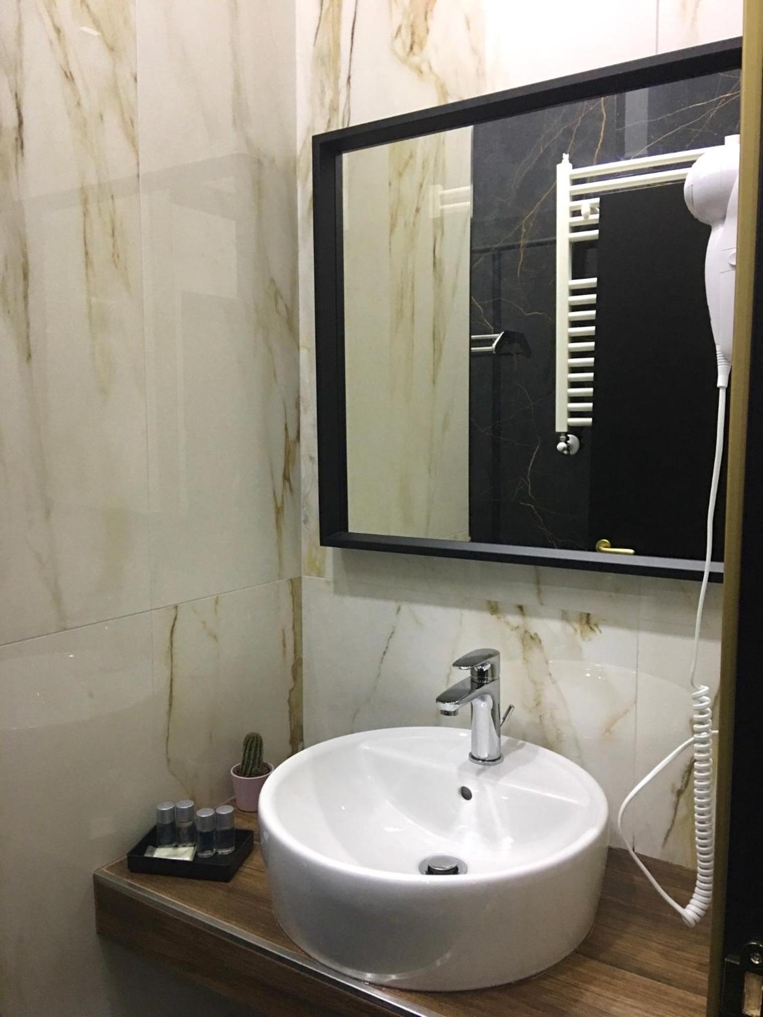 Katarios Suite
