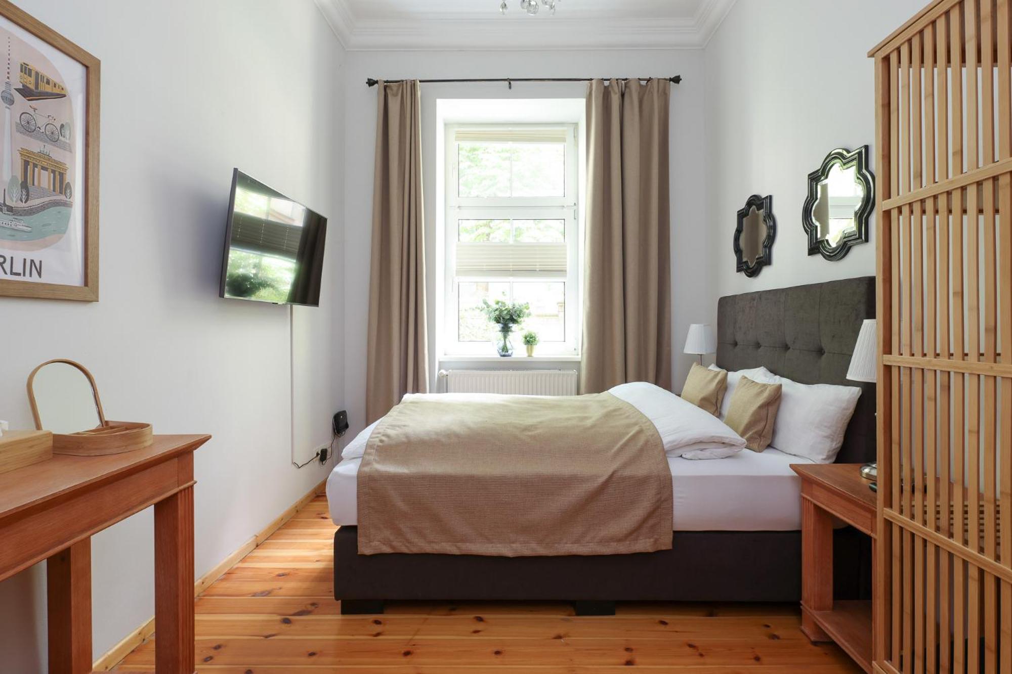 4 Personen Altbau nahe Kurfürstendamm - Othello